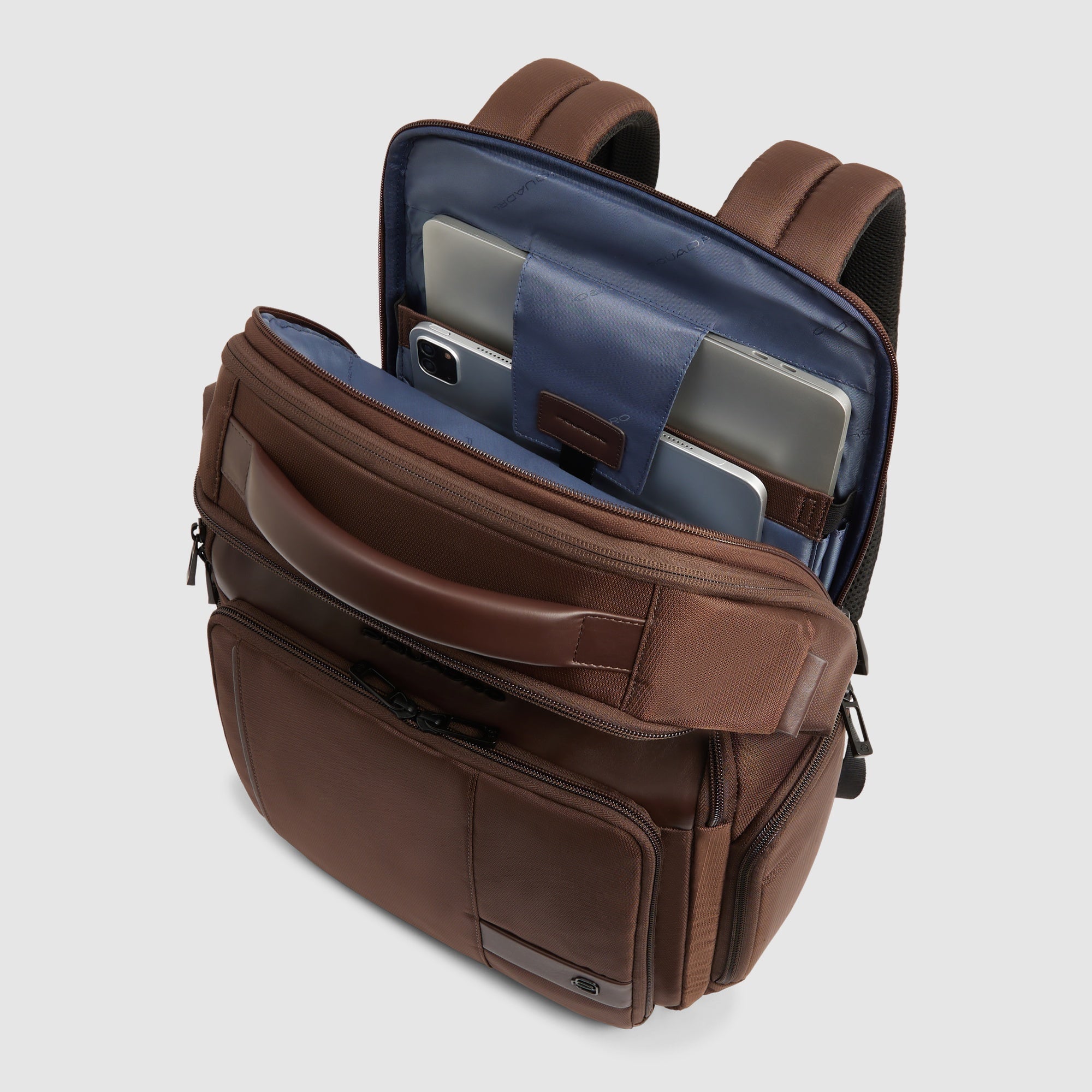 Expandable laptop backpack 15,6"