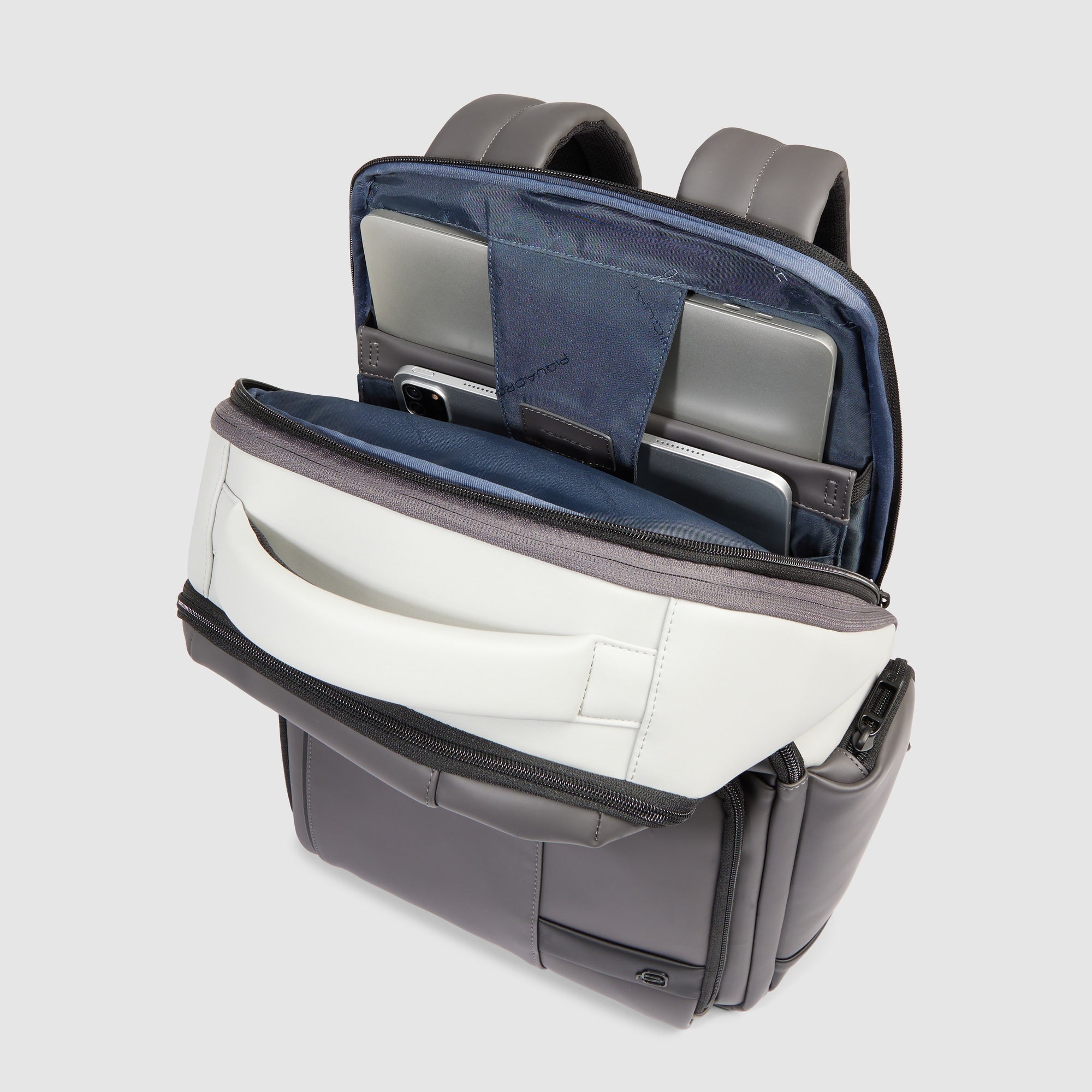 Water resistant backpack with fast-check opening