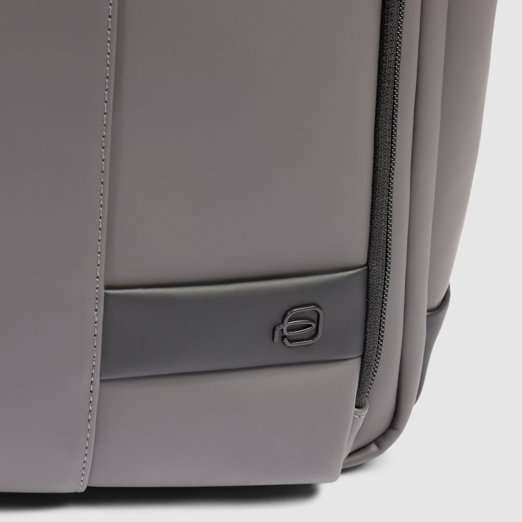 Water resistant backpack with fast-check opening - 7