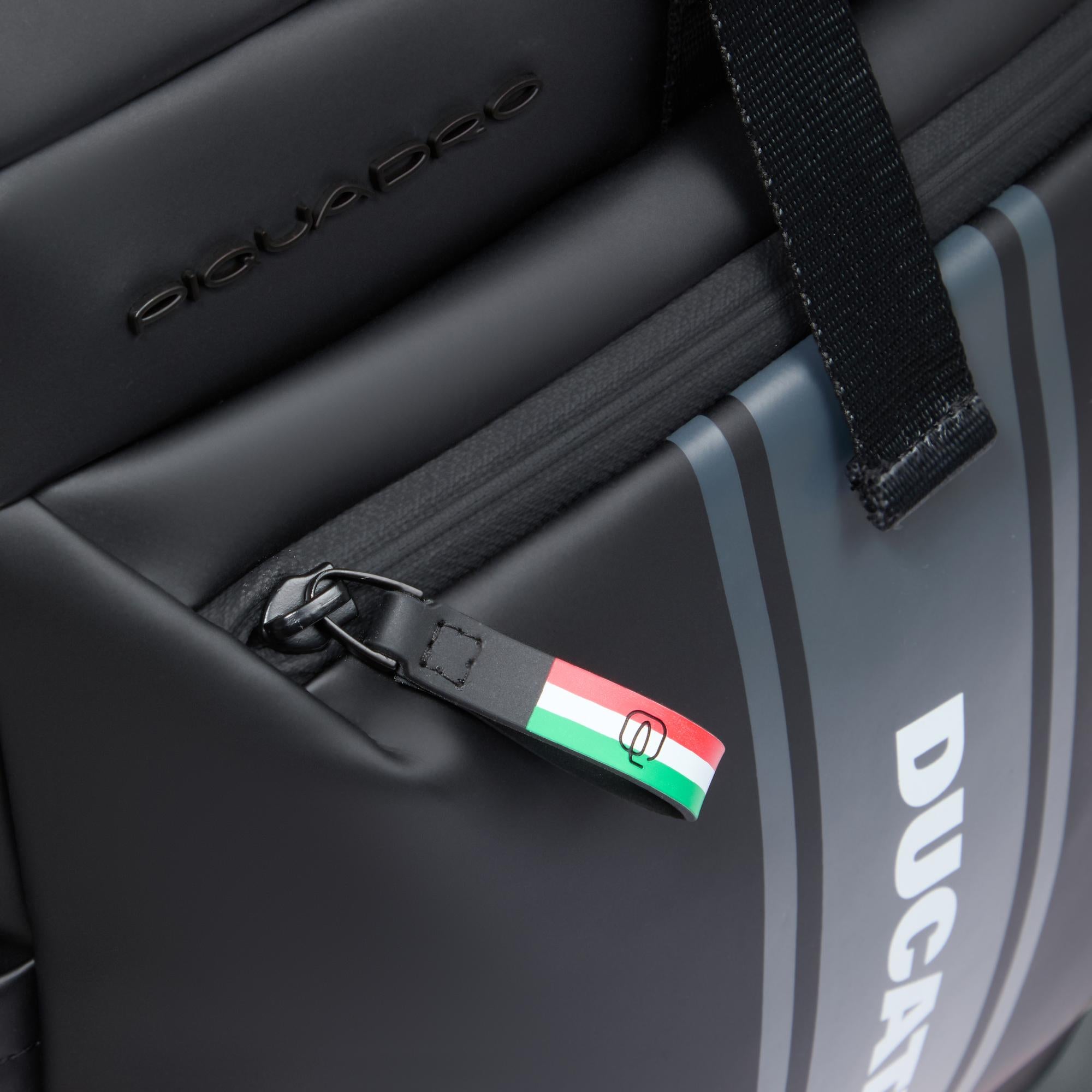 Commute backpack backpack "Piquadro x Ducati"