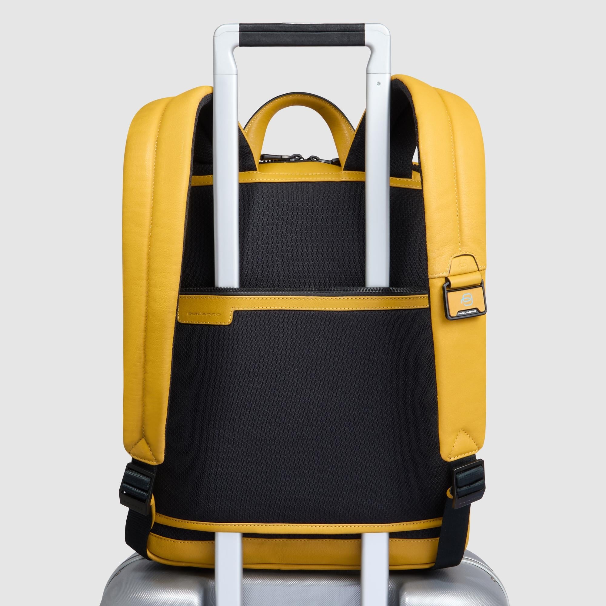 Expandable, slim laptop backpack 14"