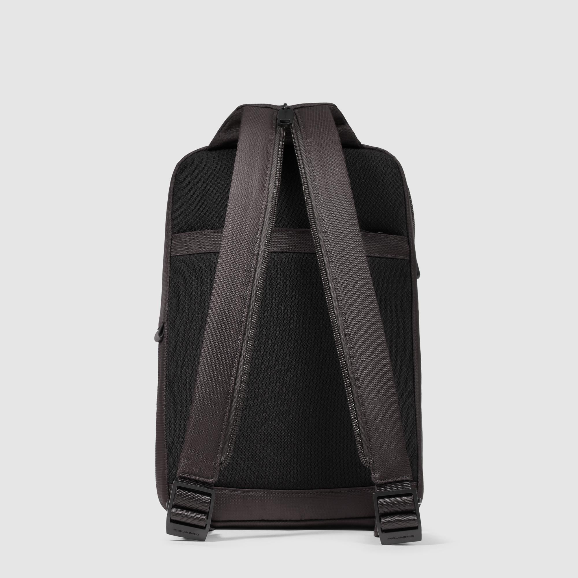 Sling bag in recycled fabric