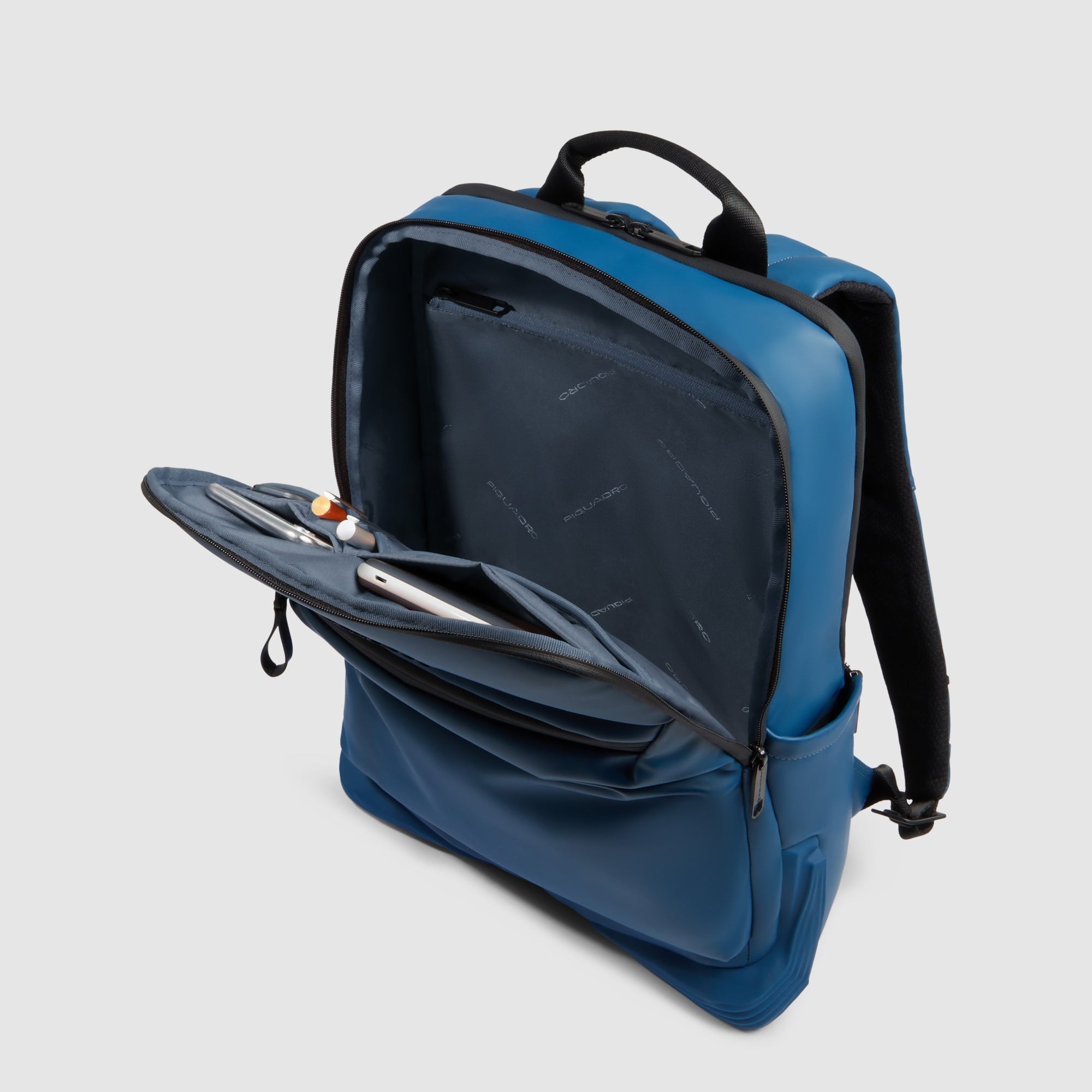 Water resistant computer 14" backpack