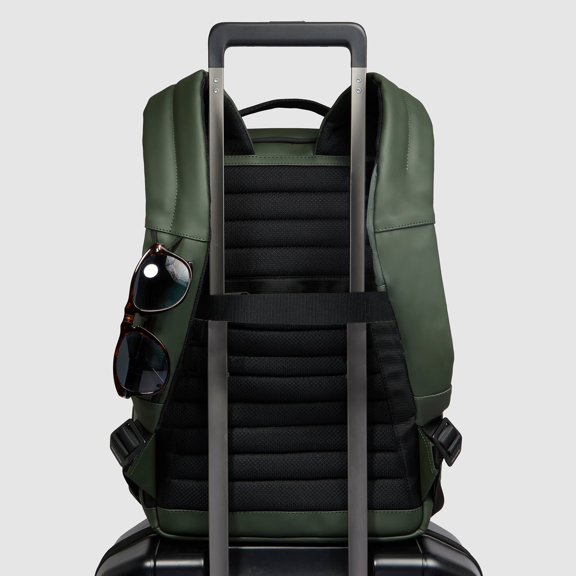 Water resistant computer 14" backpack