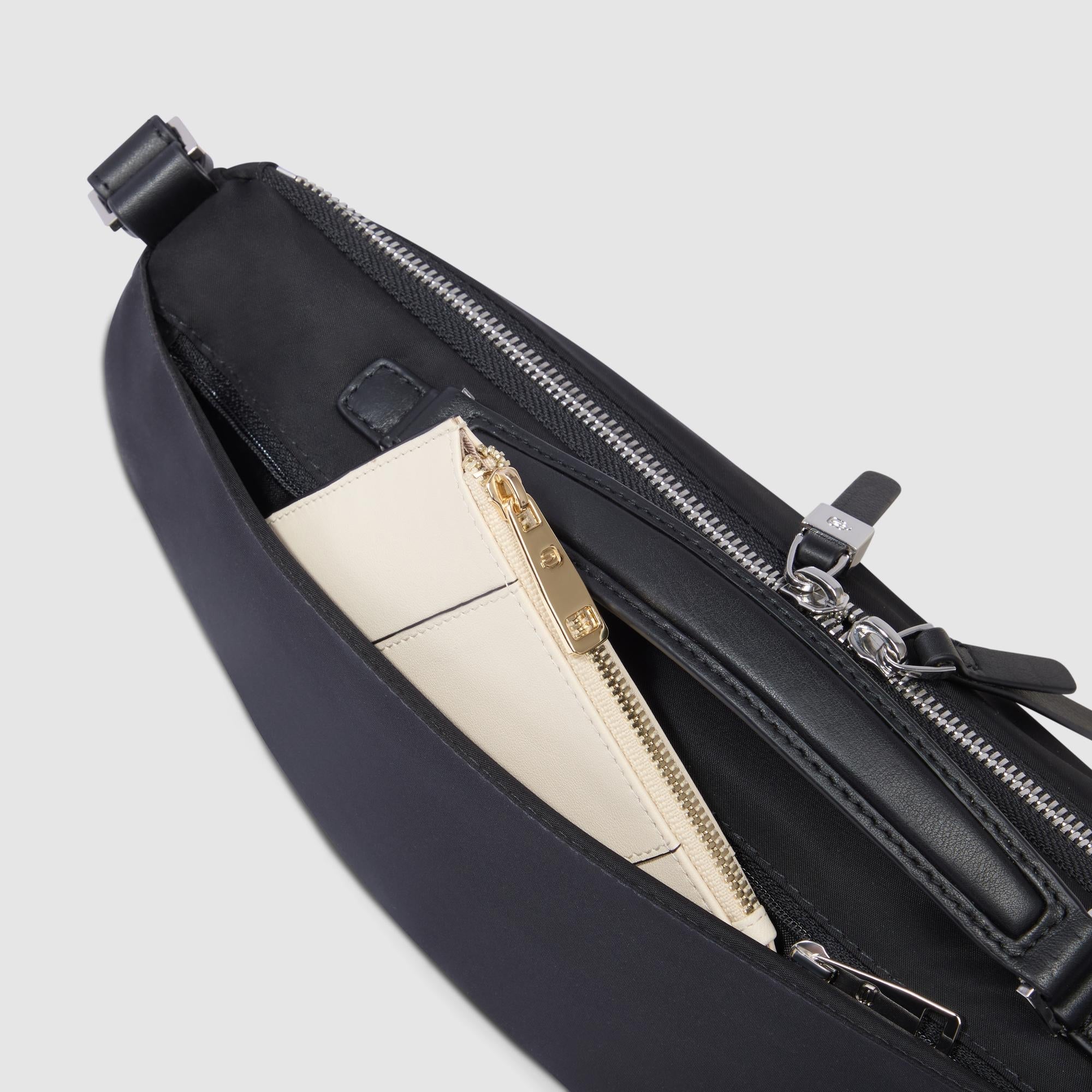 Women's bum bag in recycled fabric and leather