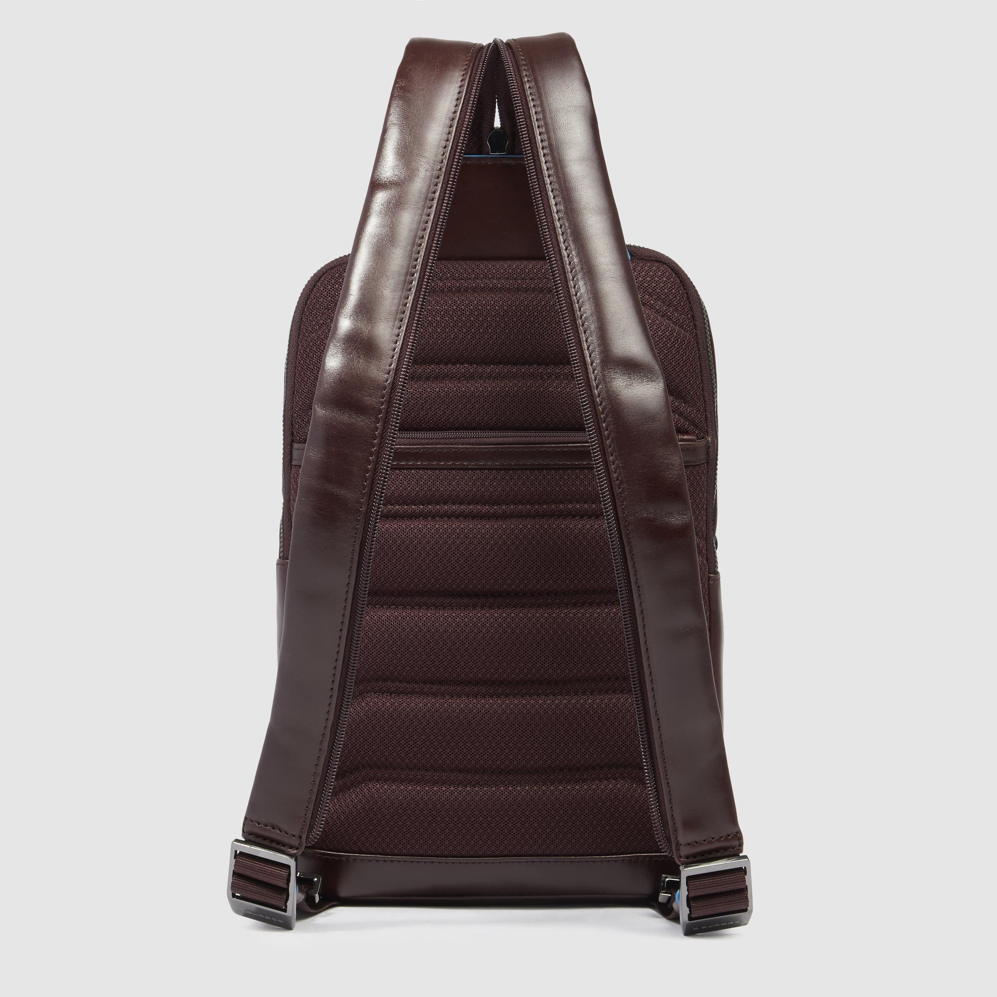 Sling bag im iPad®-Format mit Rucksack-Option