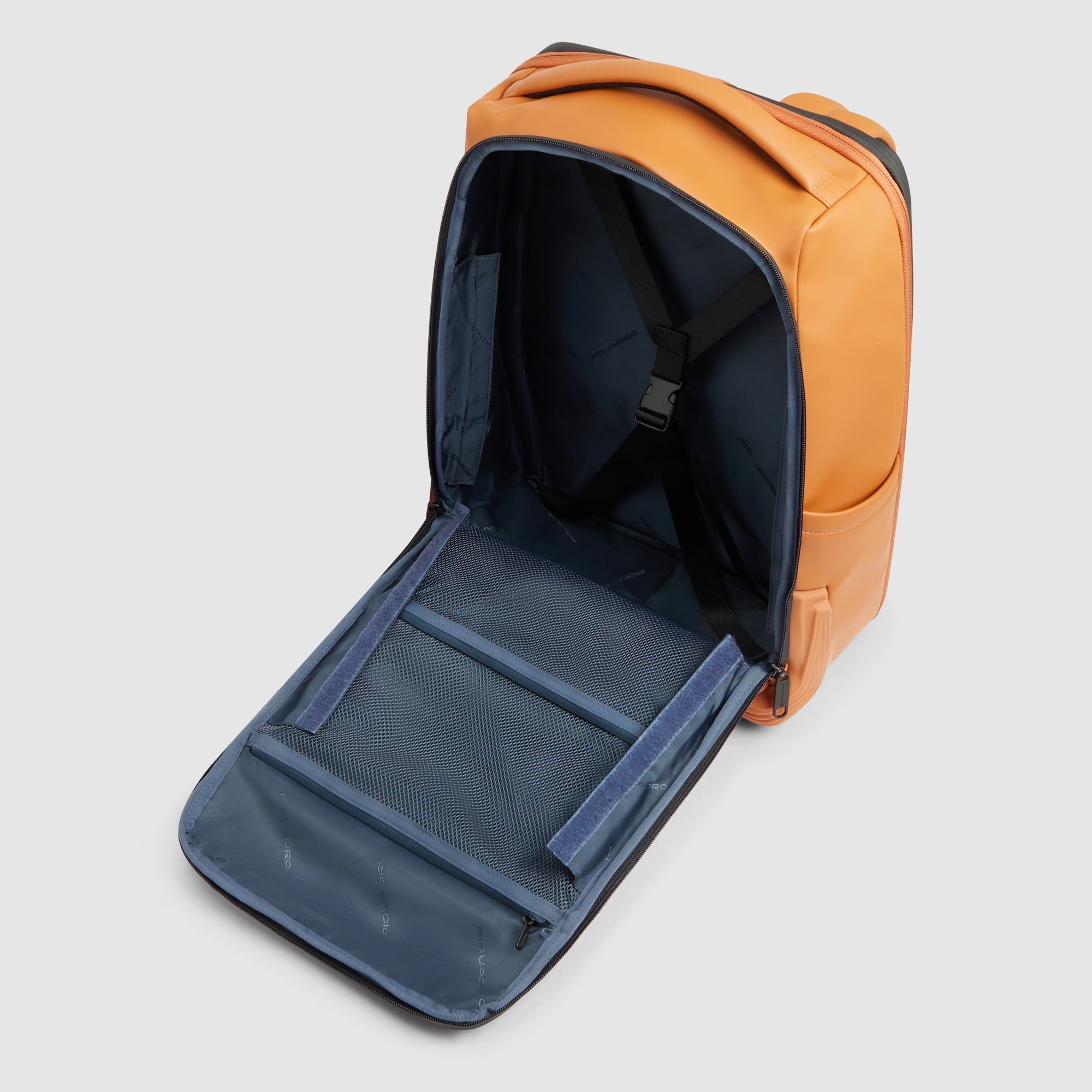 Water resistant travel laptop backpack 15,6" - 4