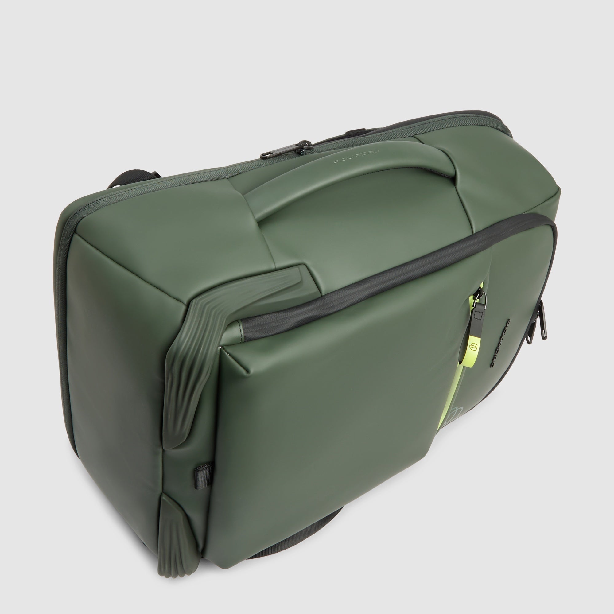 Water resistant travel laptop backpack 15,6"