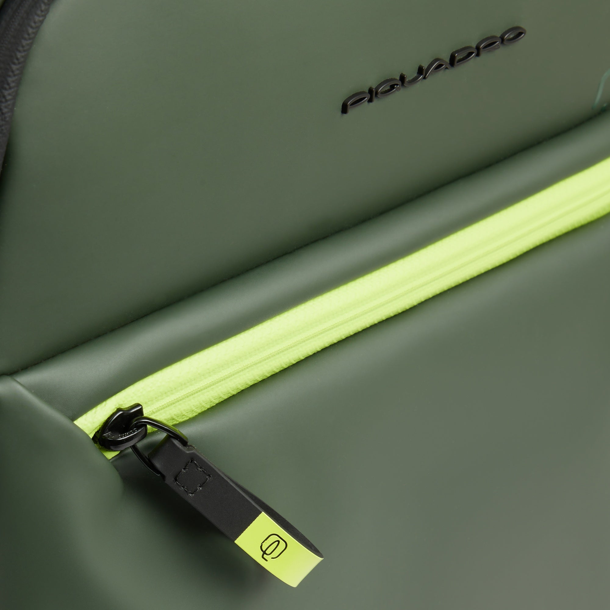 Water resistant travel laptop backpack 15,6" - 8