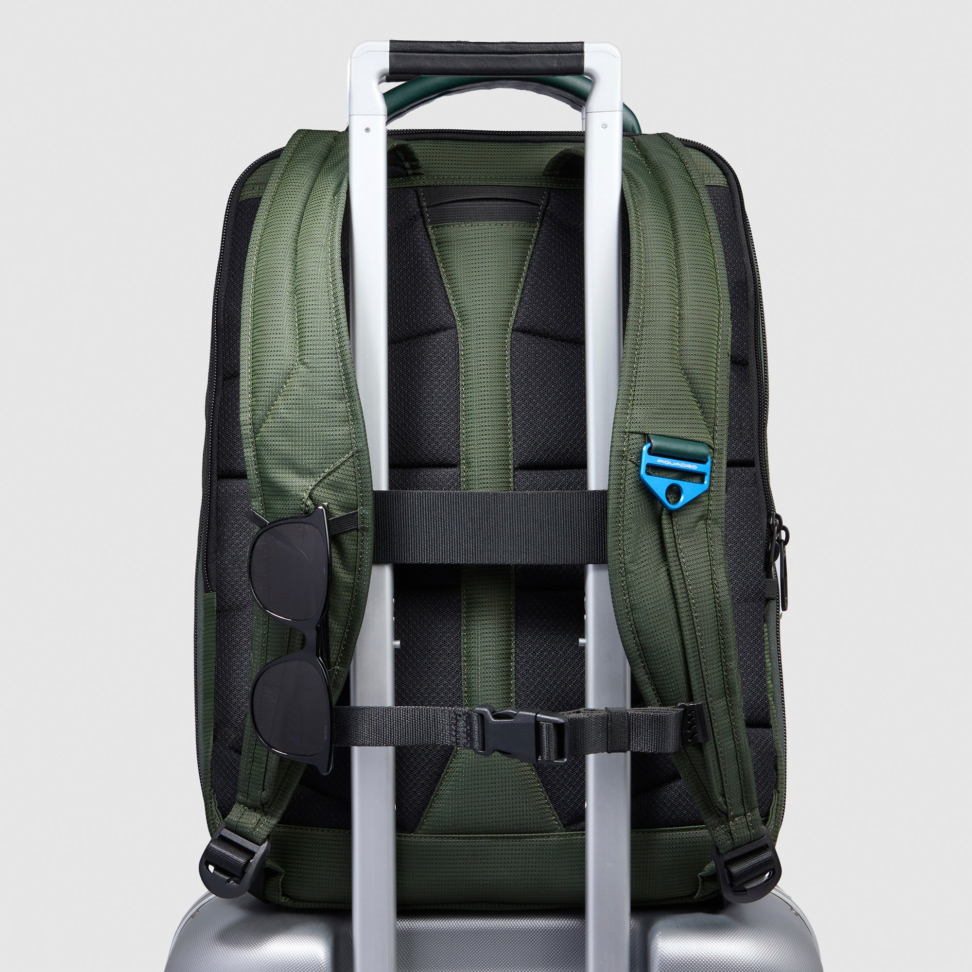 Travel backpack for laptop 17,3"