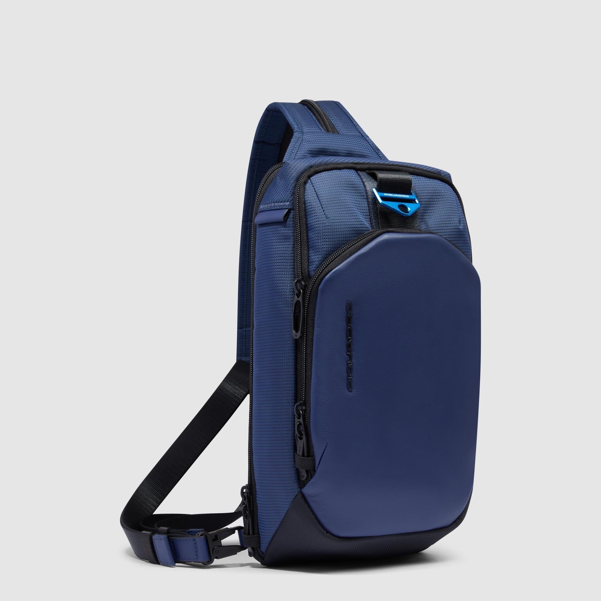 Sling bag im iPad®mini-Format