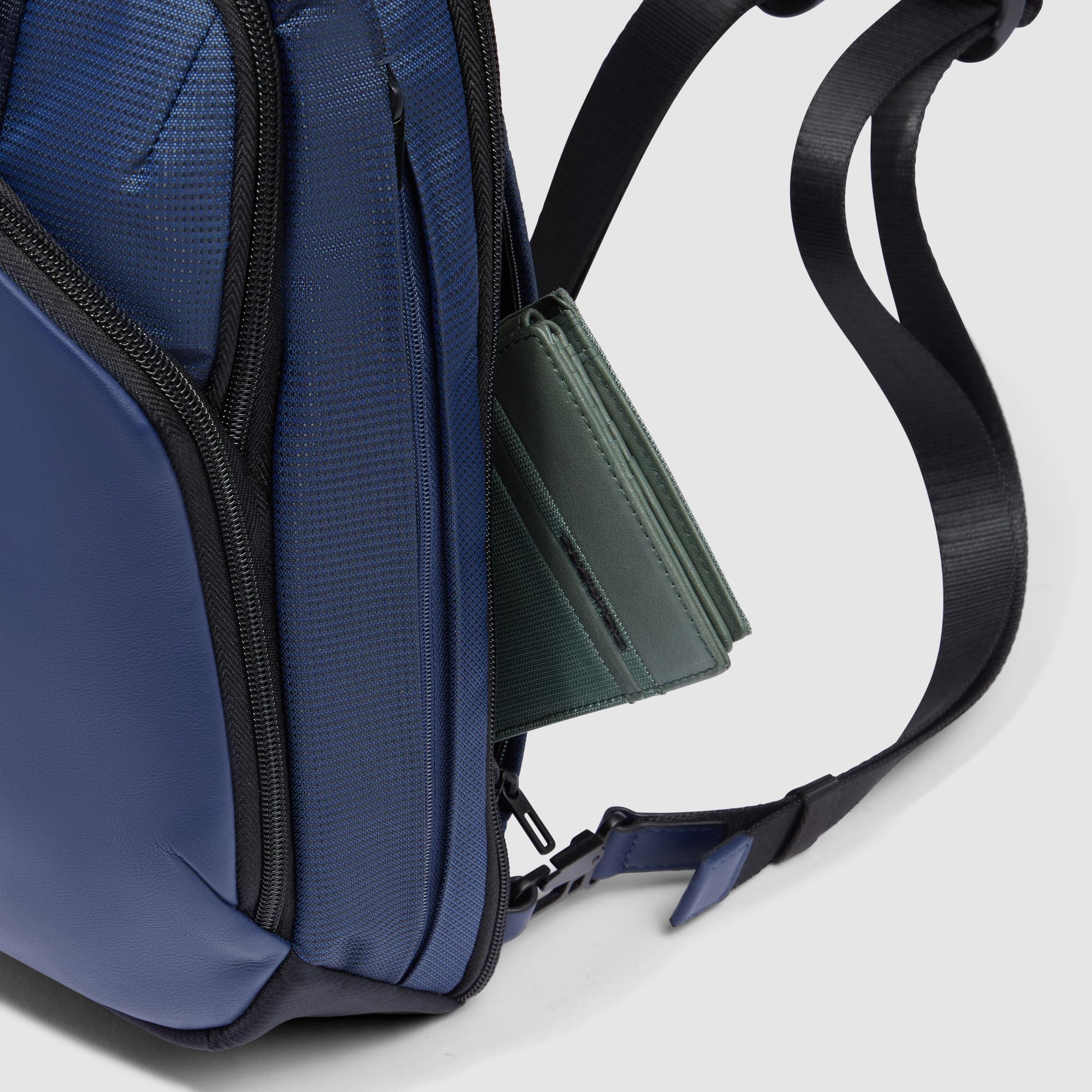 Sling bag im iPad®mini-Format