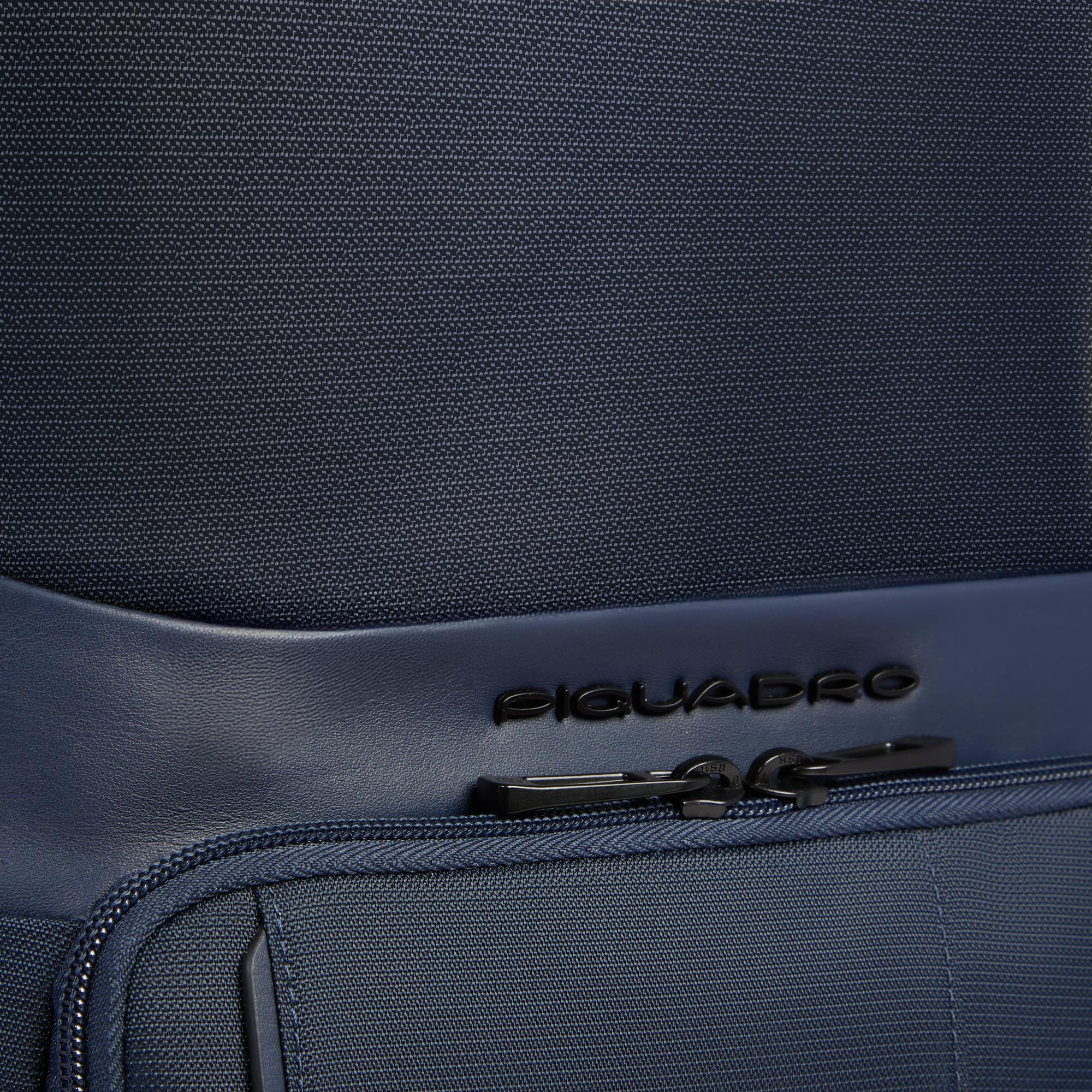 Expandable travel laptop backpack 15,6"