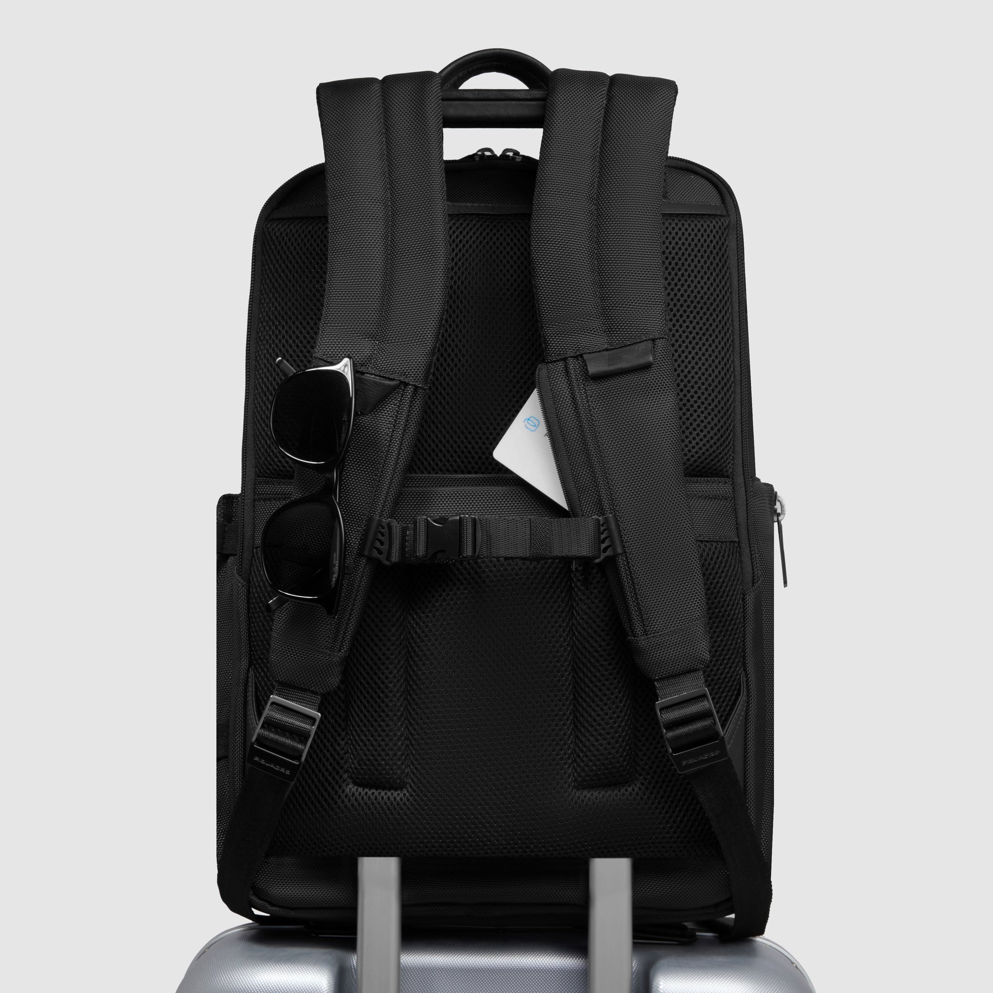 Travel laptop backpack 15,6" in recycled textile - 2