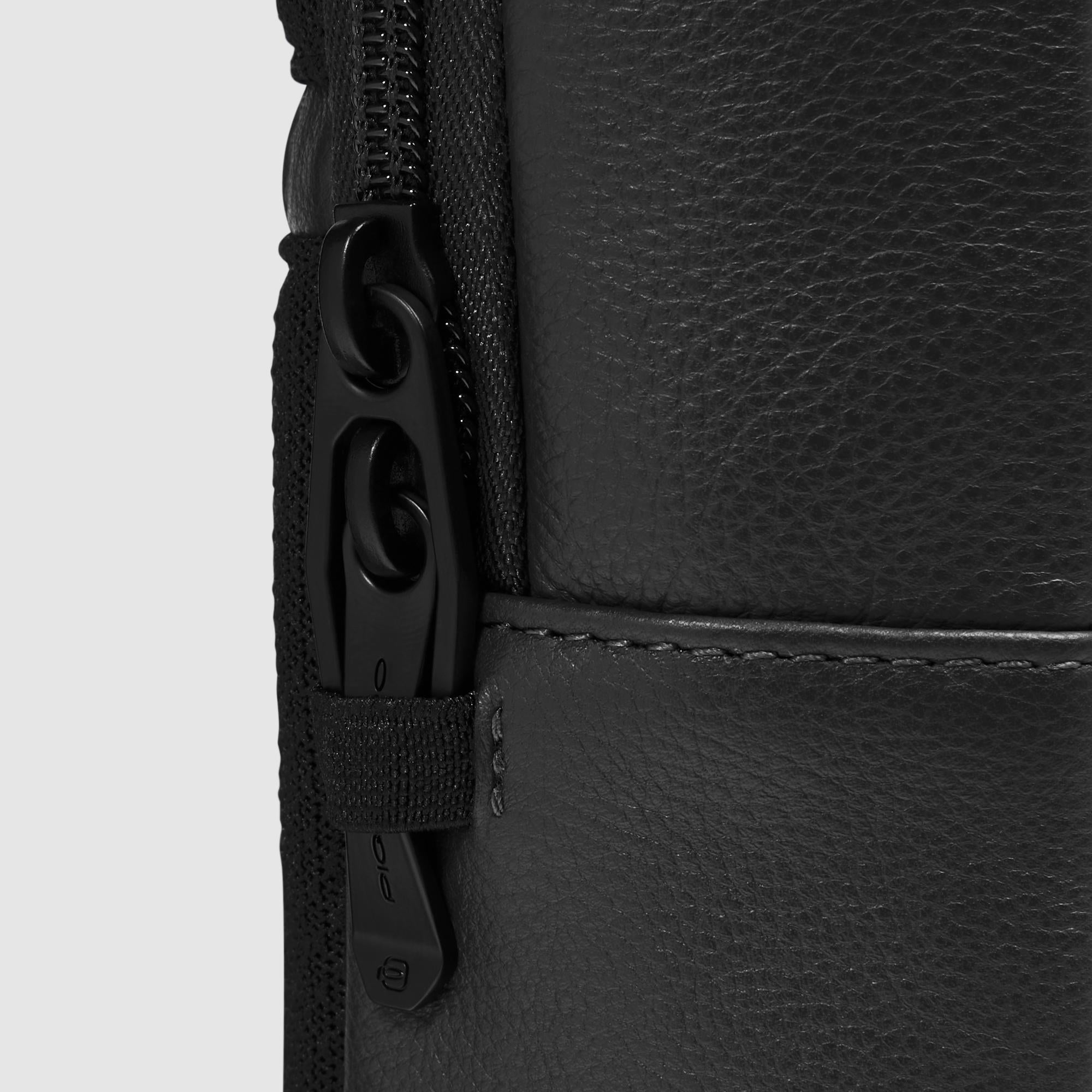 Sling bag im iPad®-Format