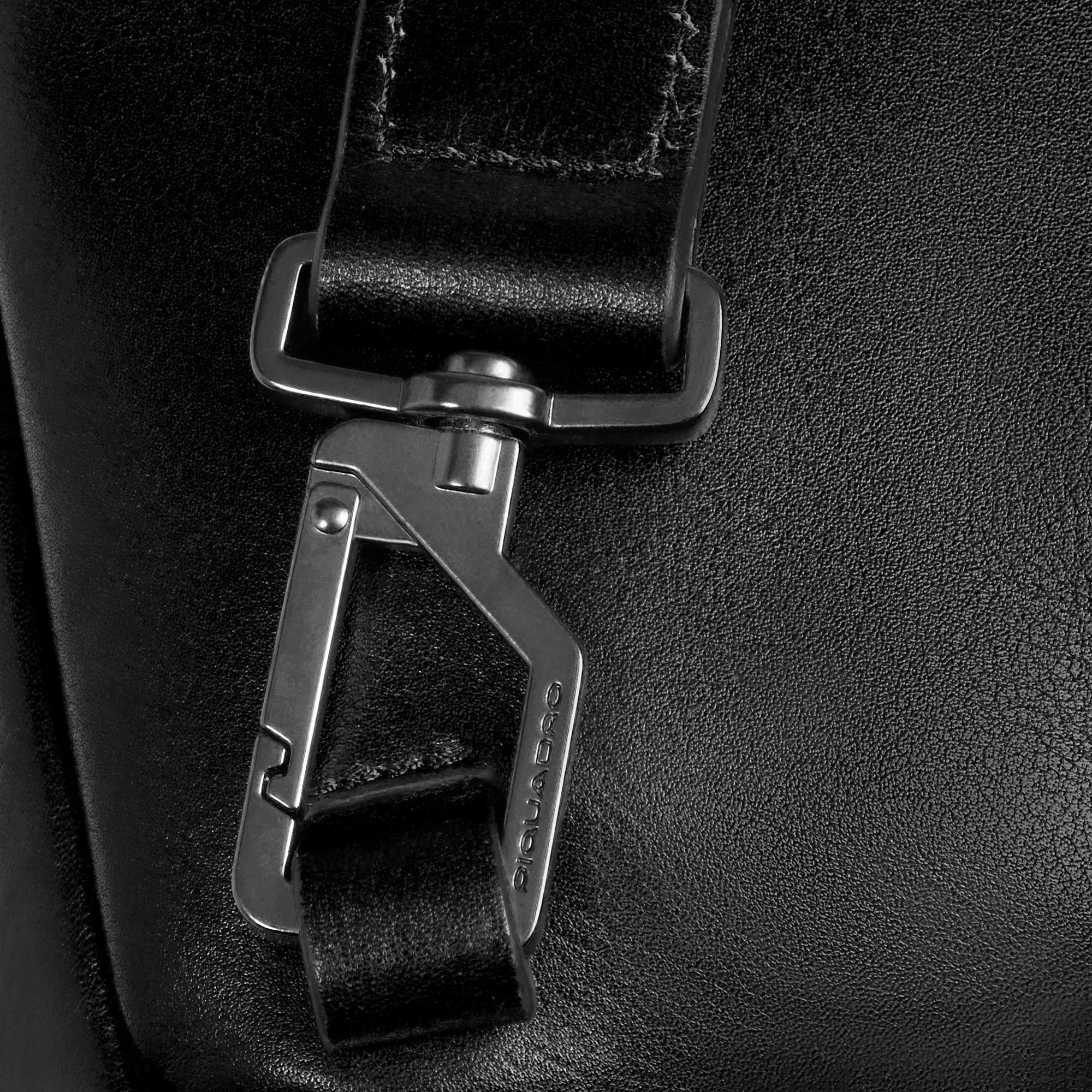 Umhängetasche für Herren mit Klappe