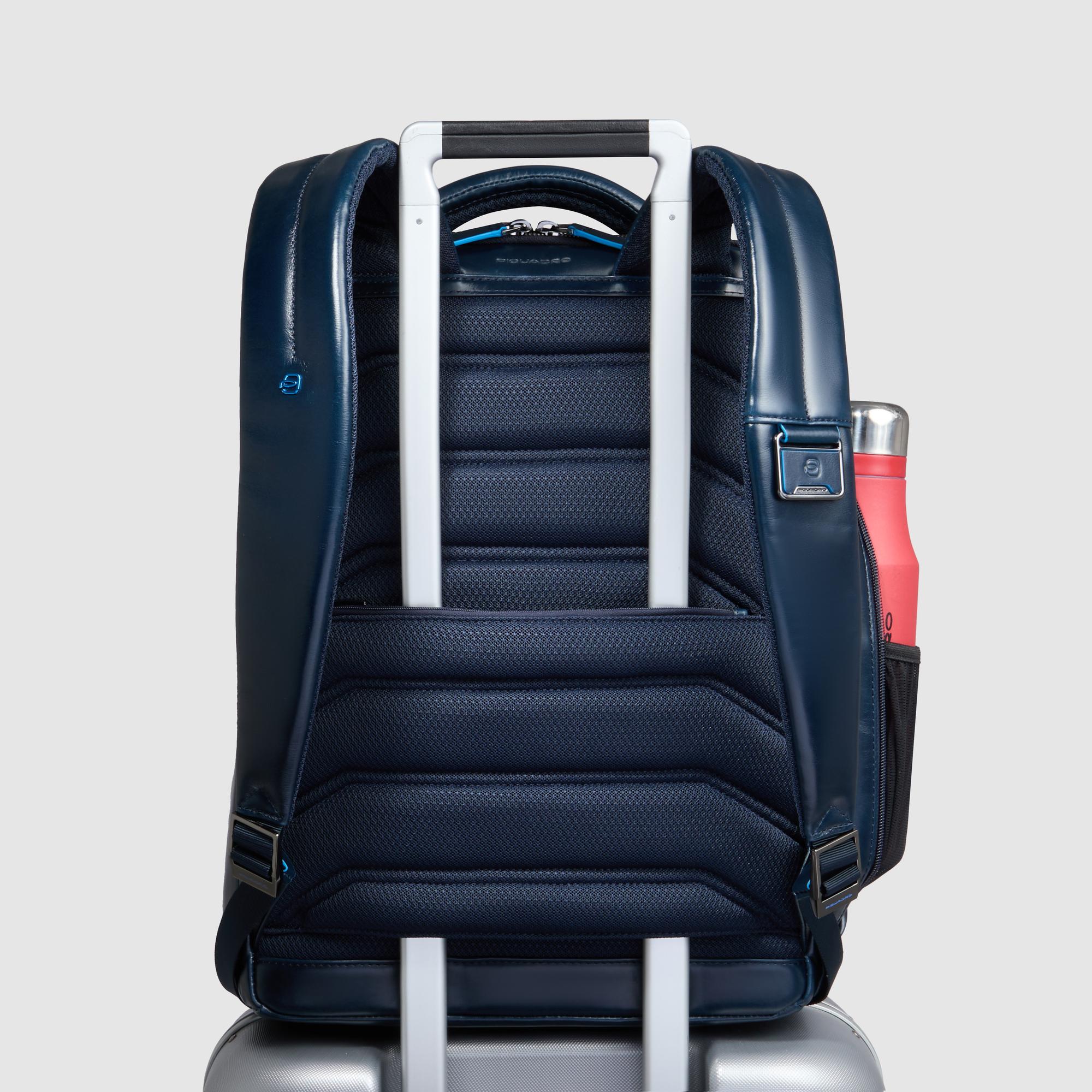 Travel laptop backpack 15,6"