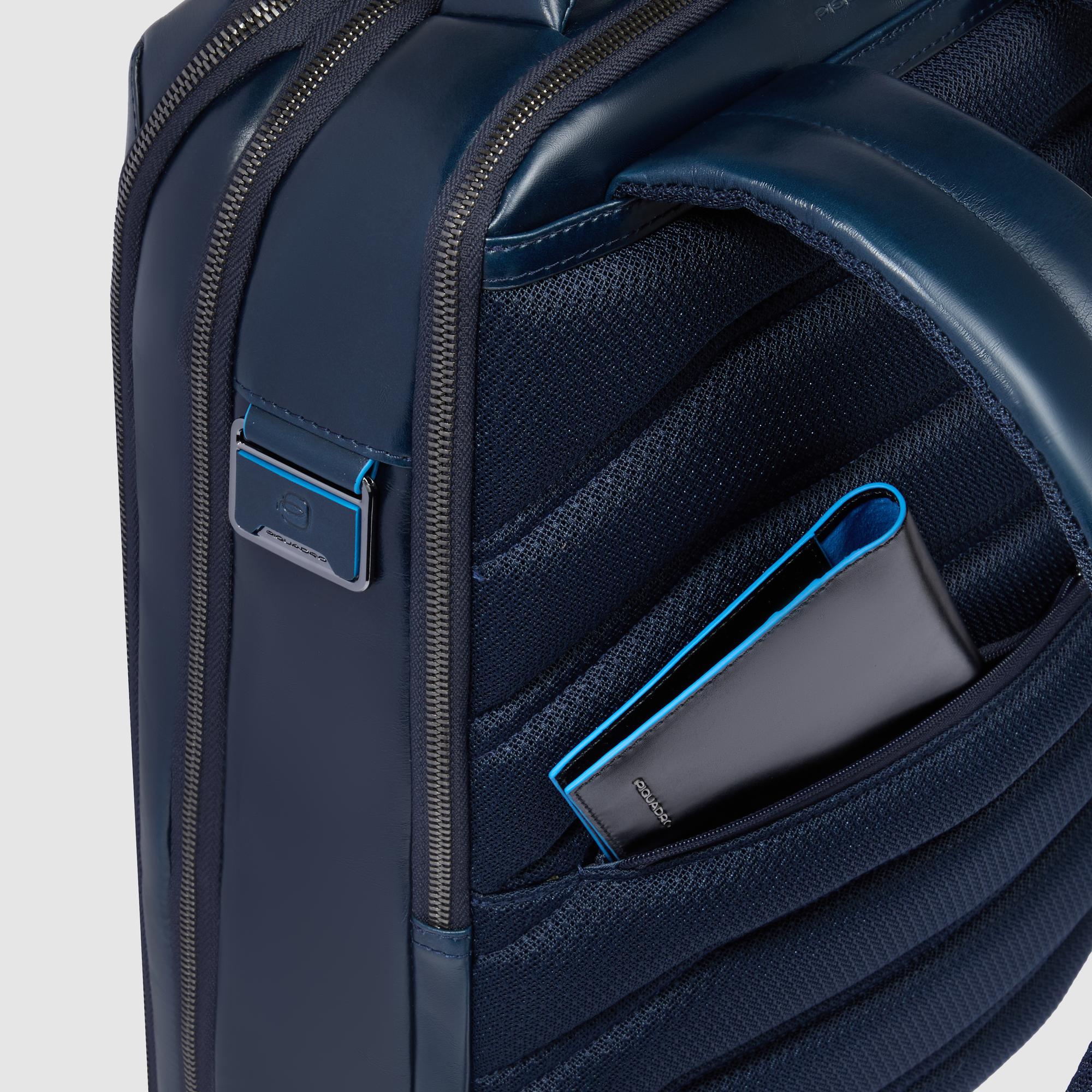 Travel laptop backpack 15,6"