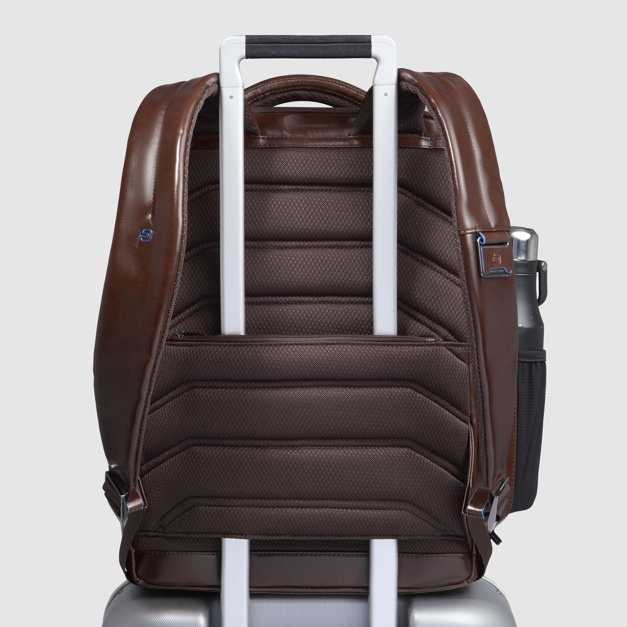 Travel laptop backpack 15,6"