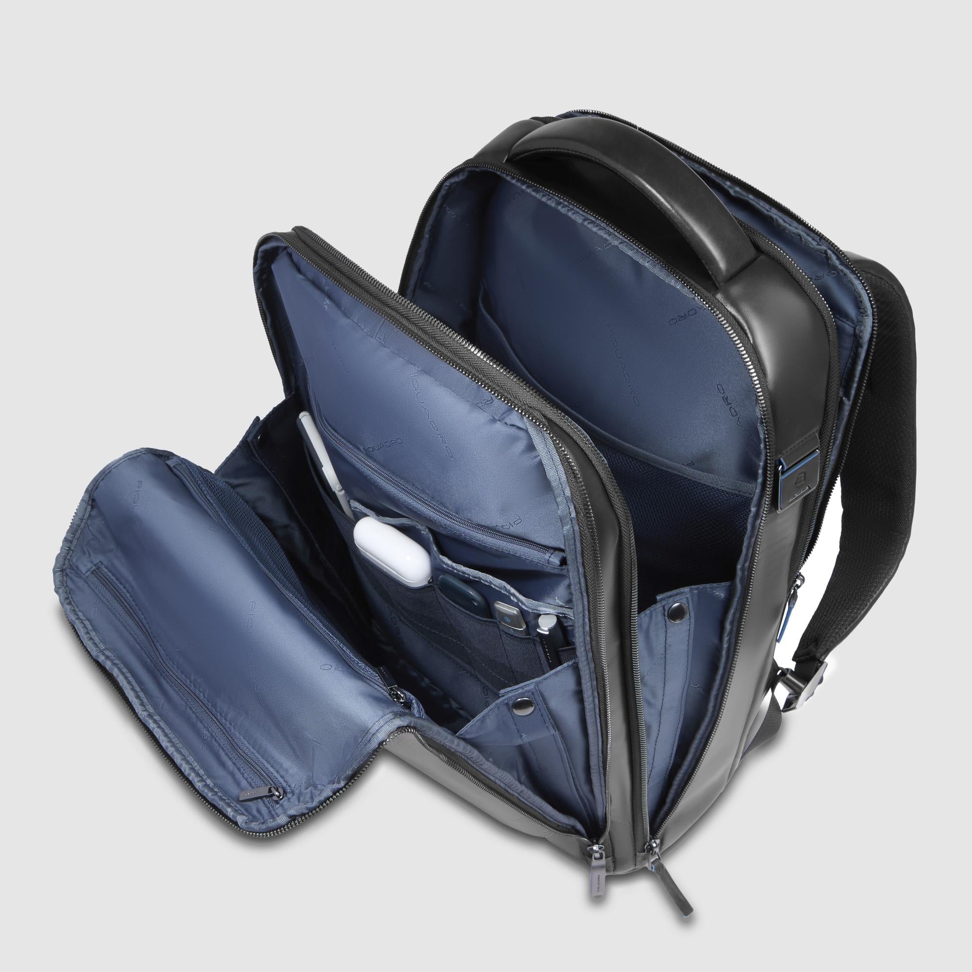 Travel laptop backpack 15,6" - 5