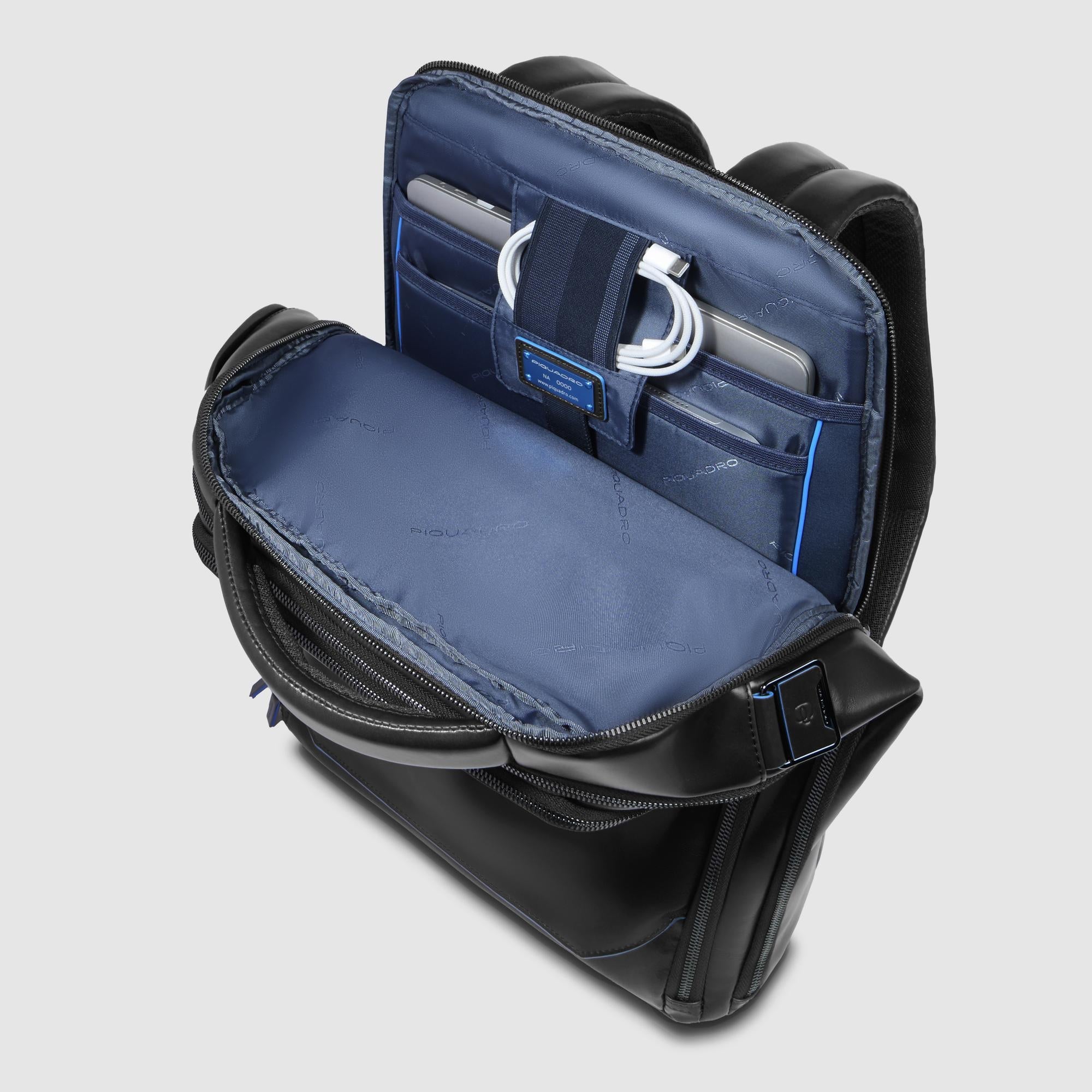 Travel laptop backpack 15,6"