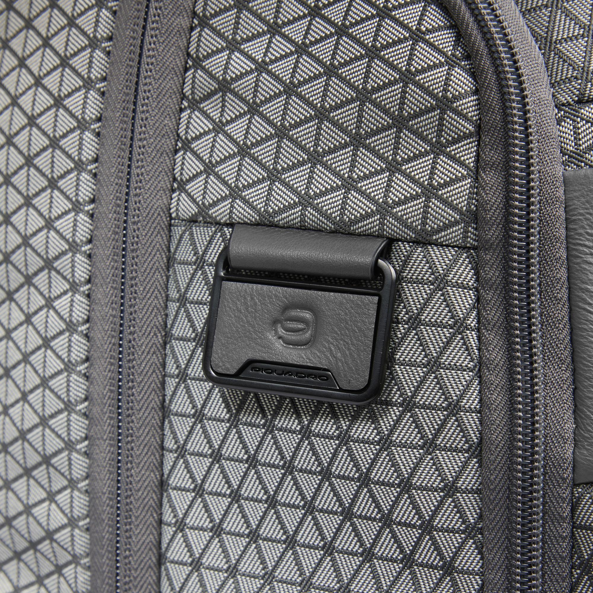 Modular, 2-in-1 travel laptop backpack 15,6"