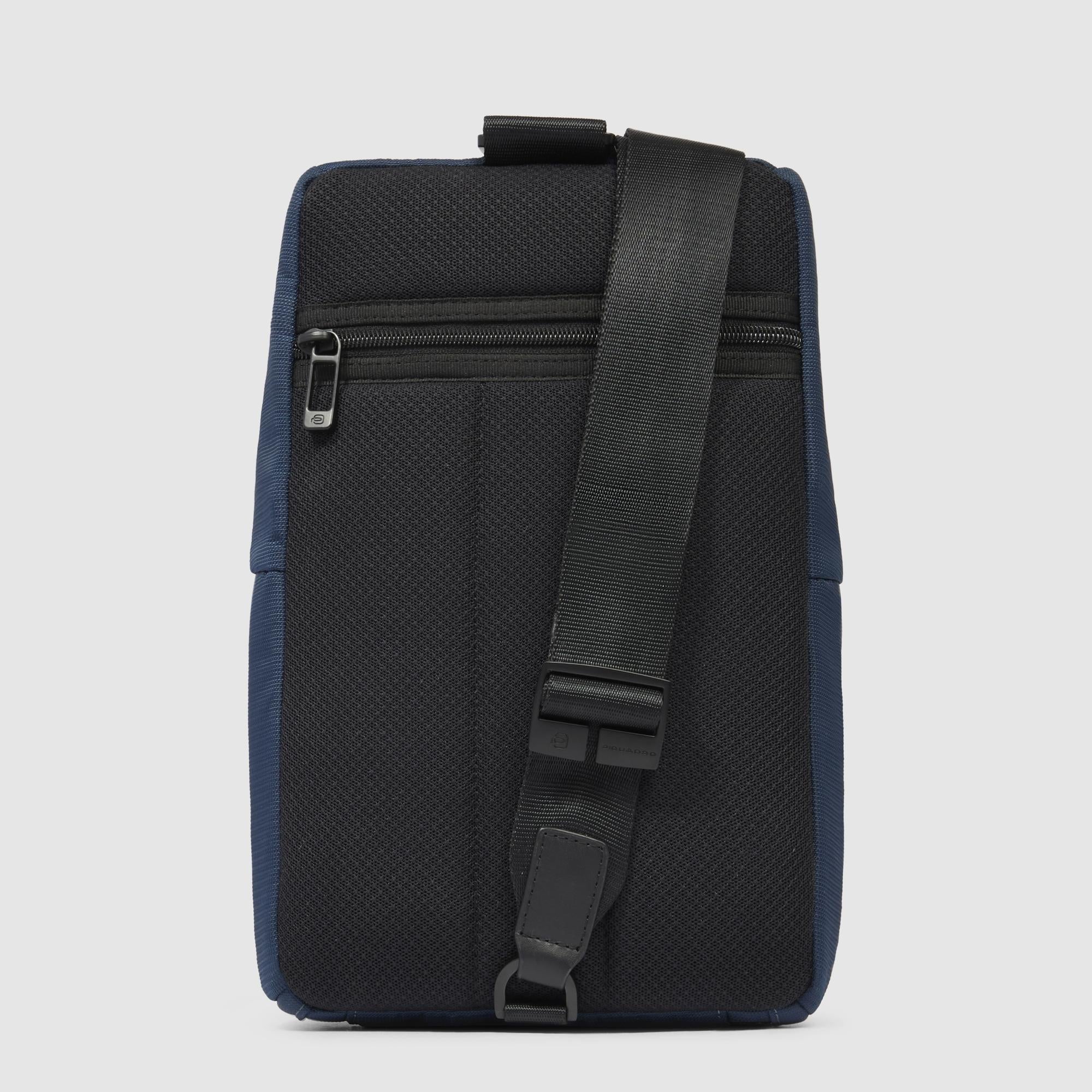 Zaino monospalla uomo in tessuto riciclato