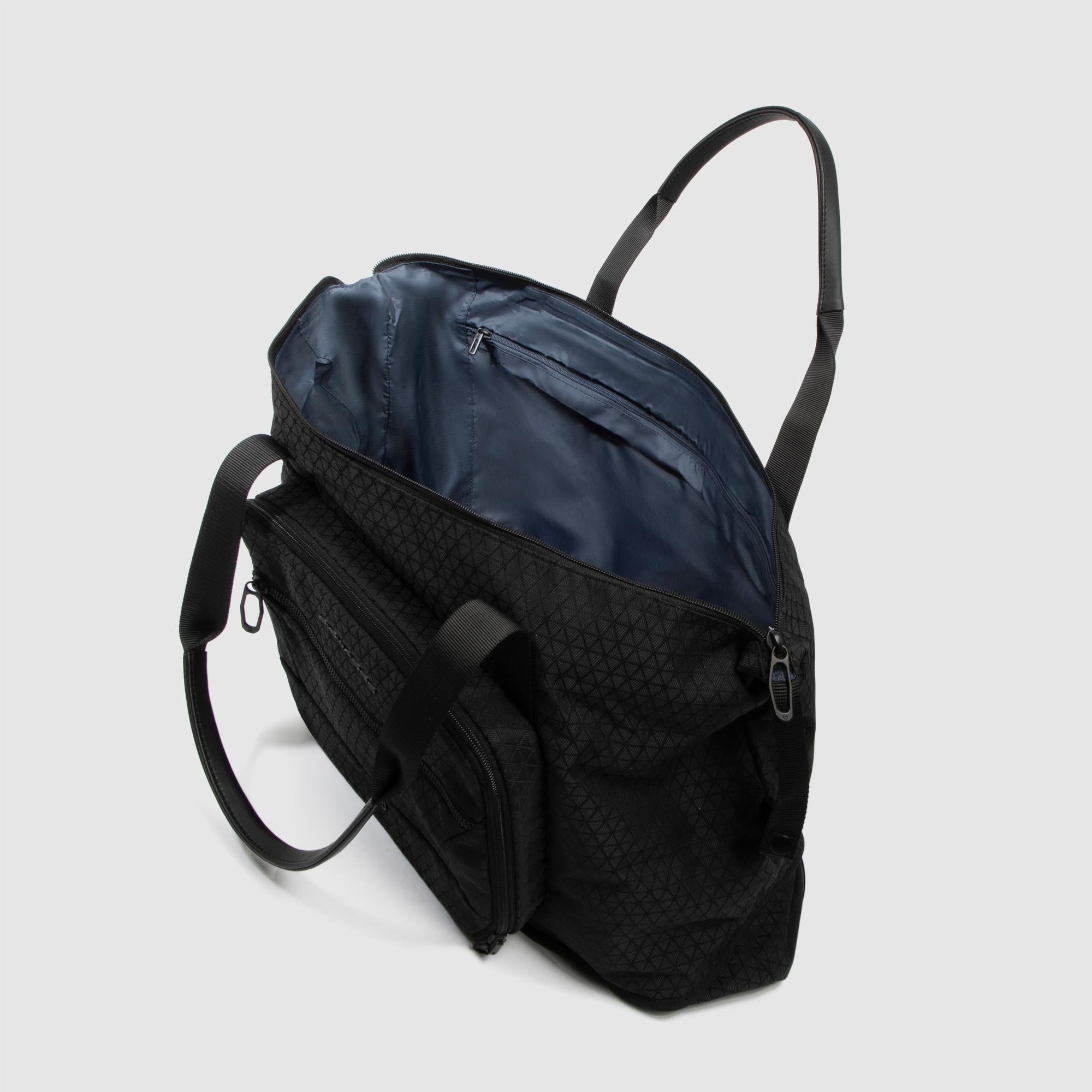 Foldable travel bag in recycled fabric - 4