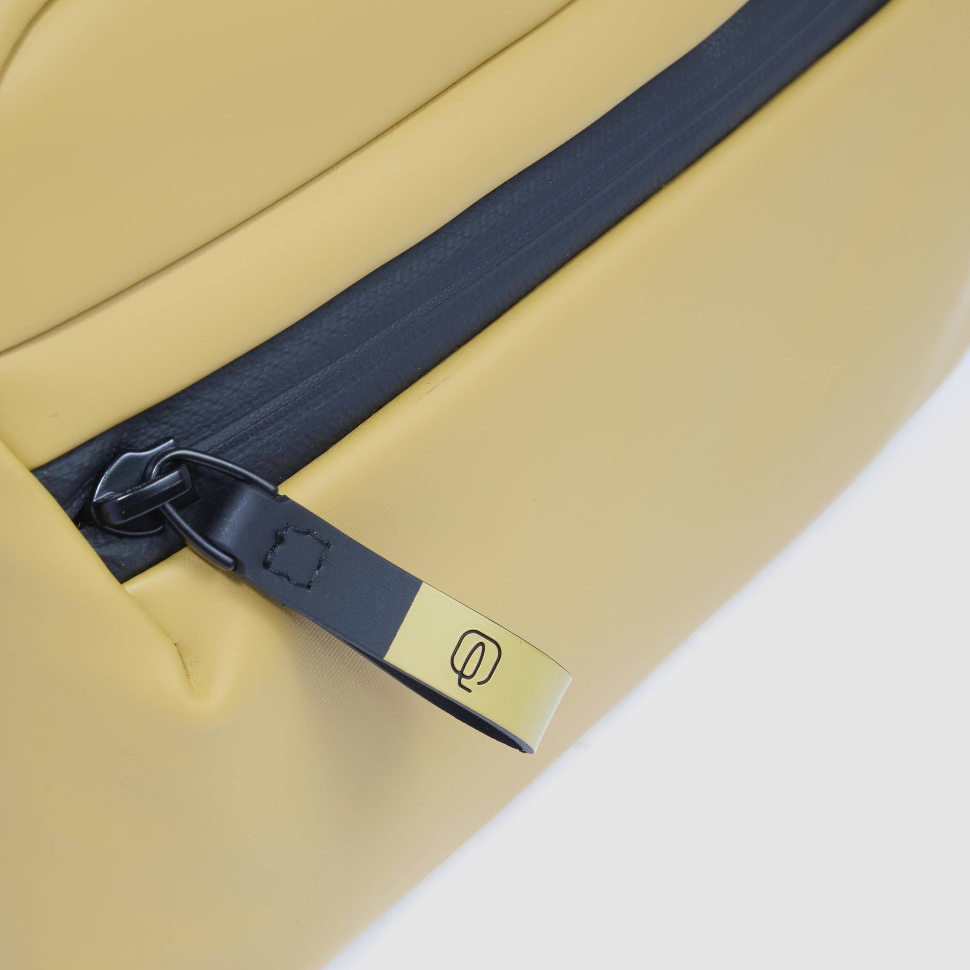 Water resistant men's crossbody bag - 6