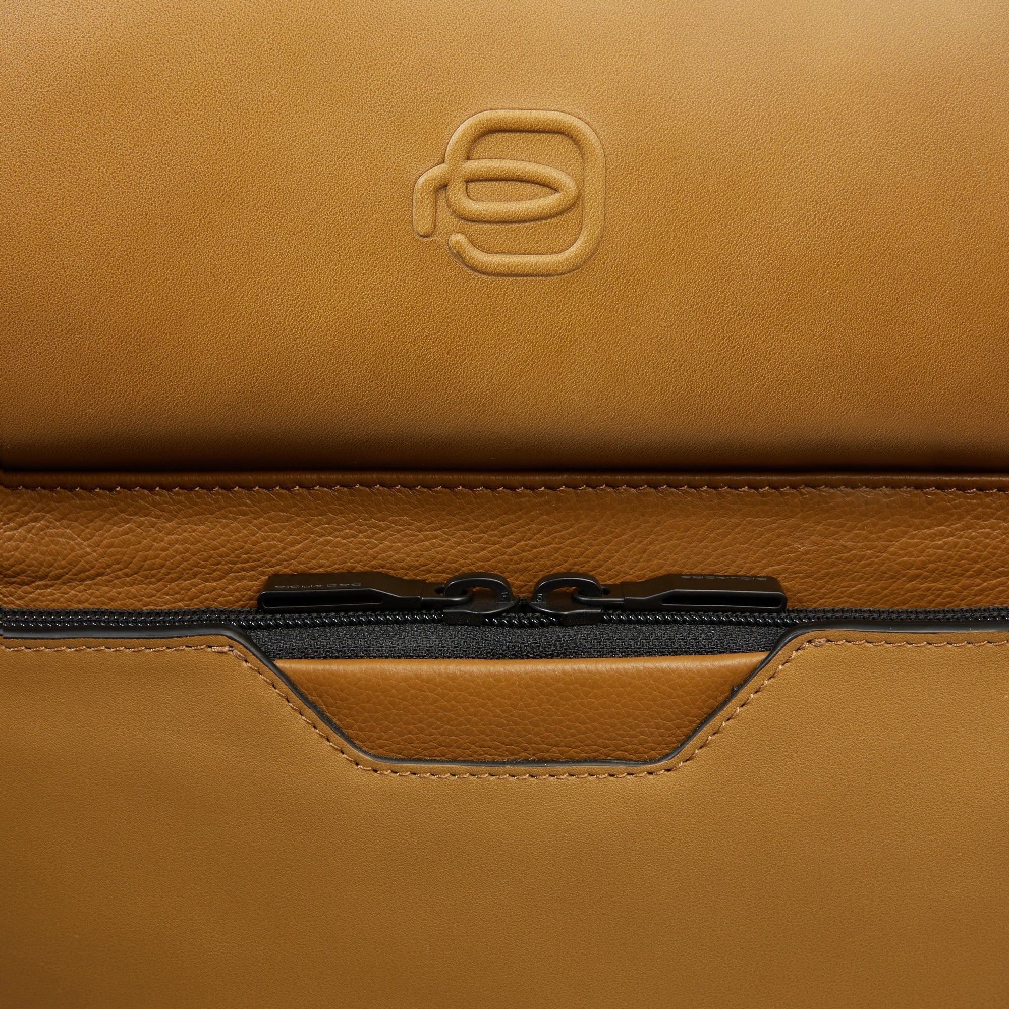 Travel laptop backpack 14"