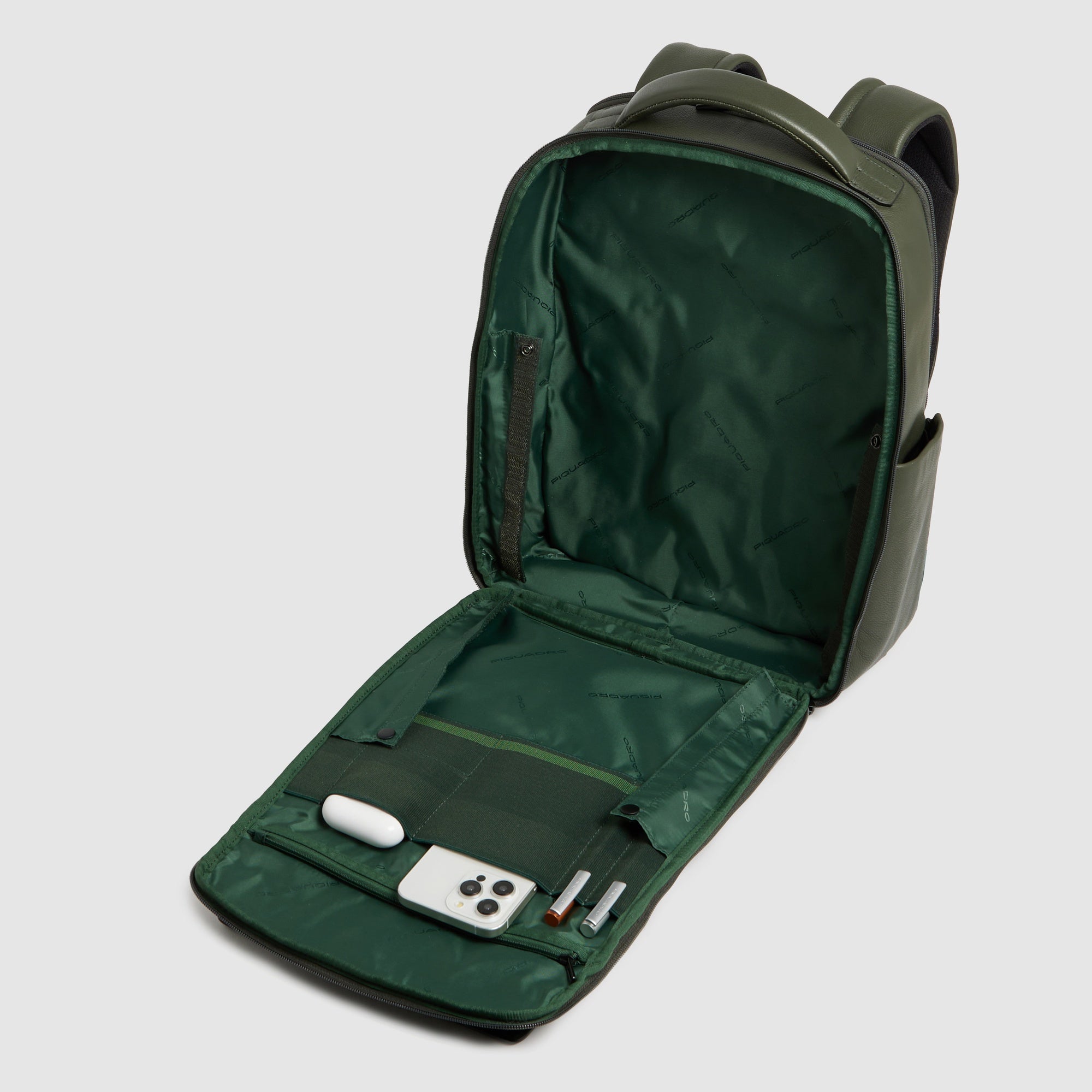 Travel laptop backpack 15,6"