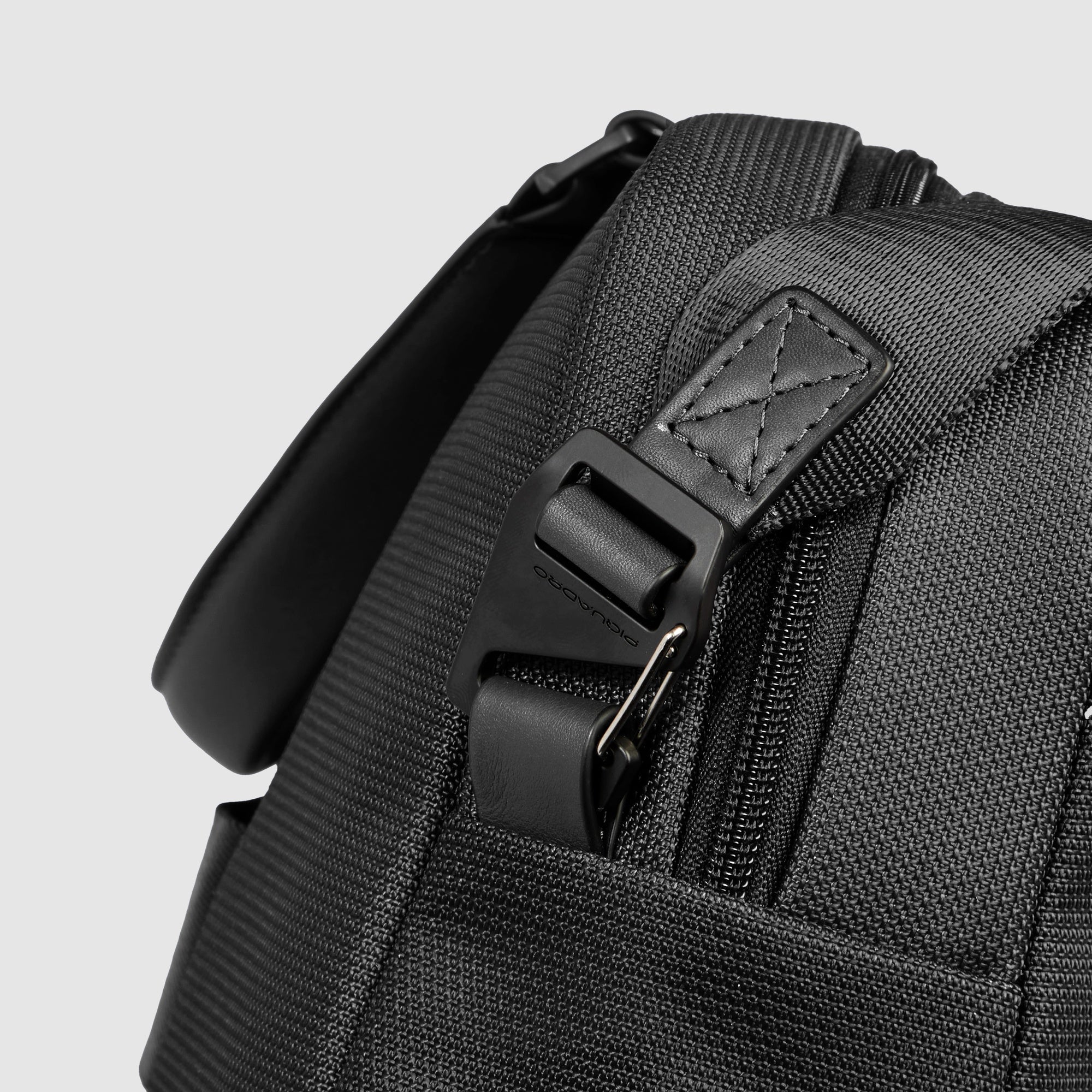 Laptop bag 15,6" in recycled textile