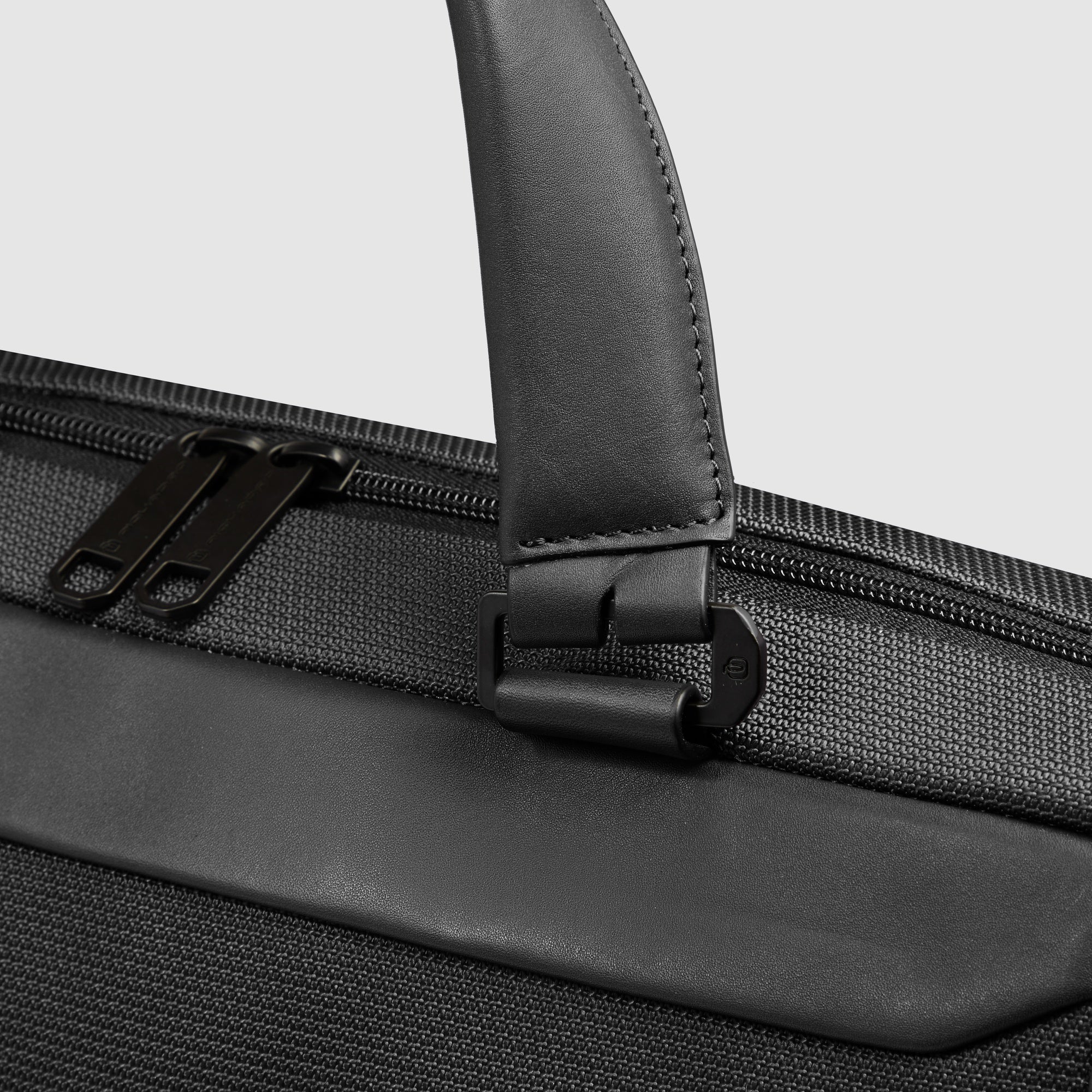 Laptop bag 15,6" in recycled textile