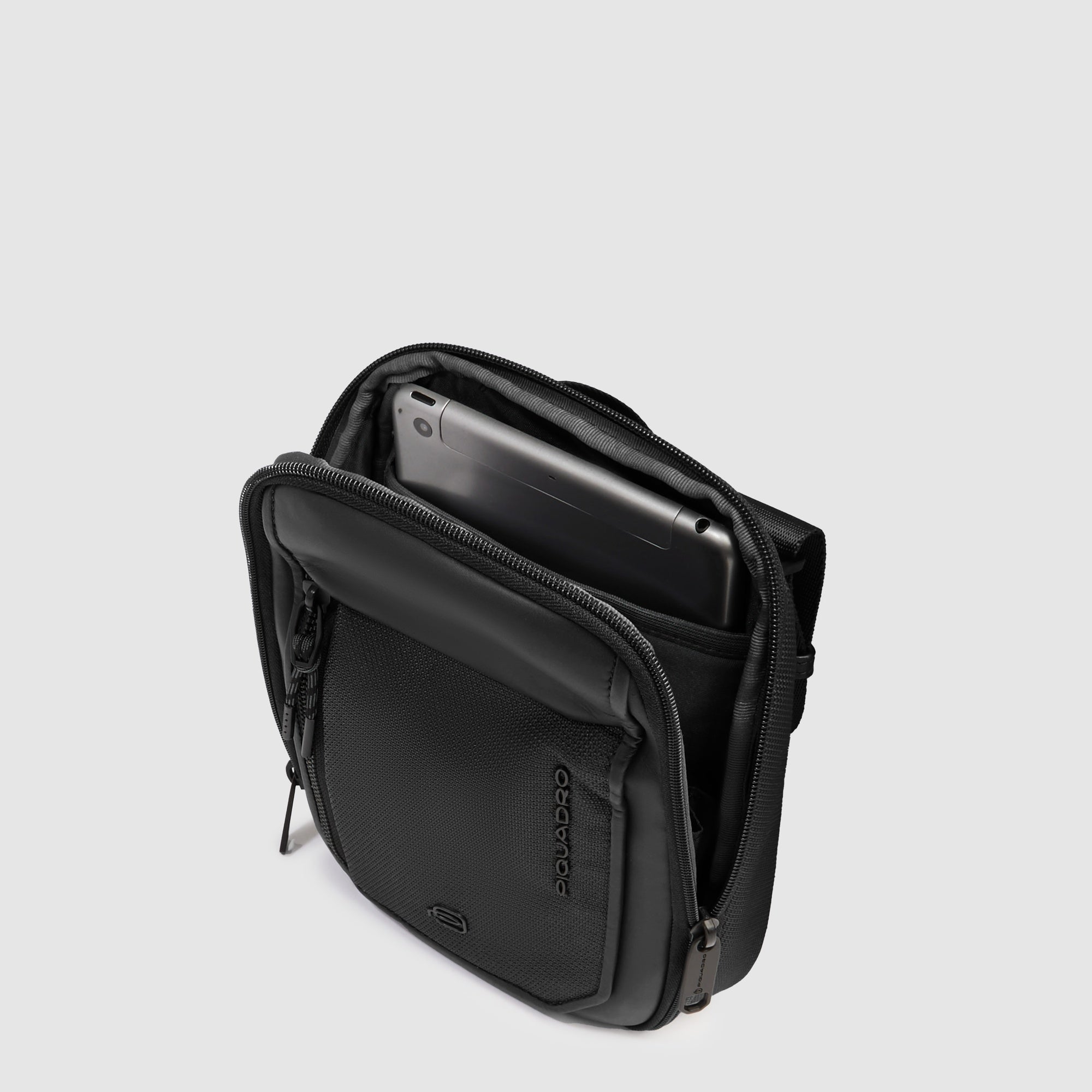 Men's crossbody bag in recycled textile - 4