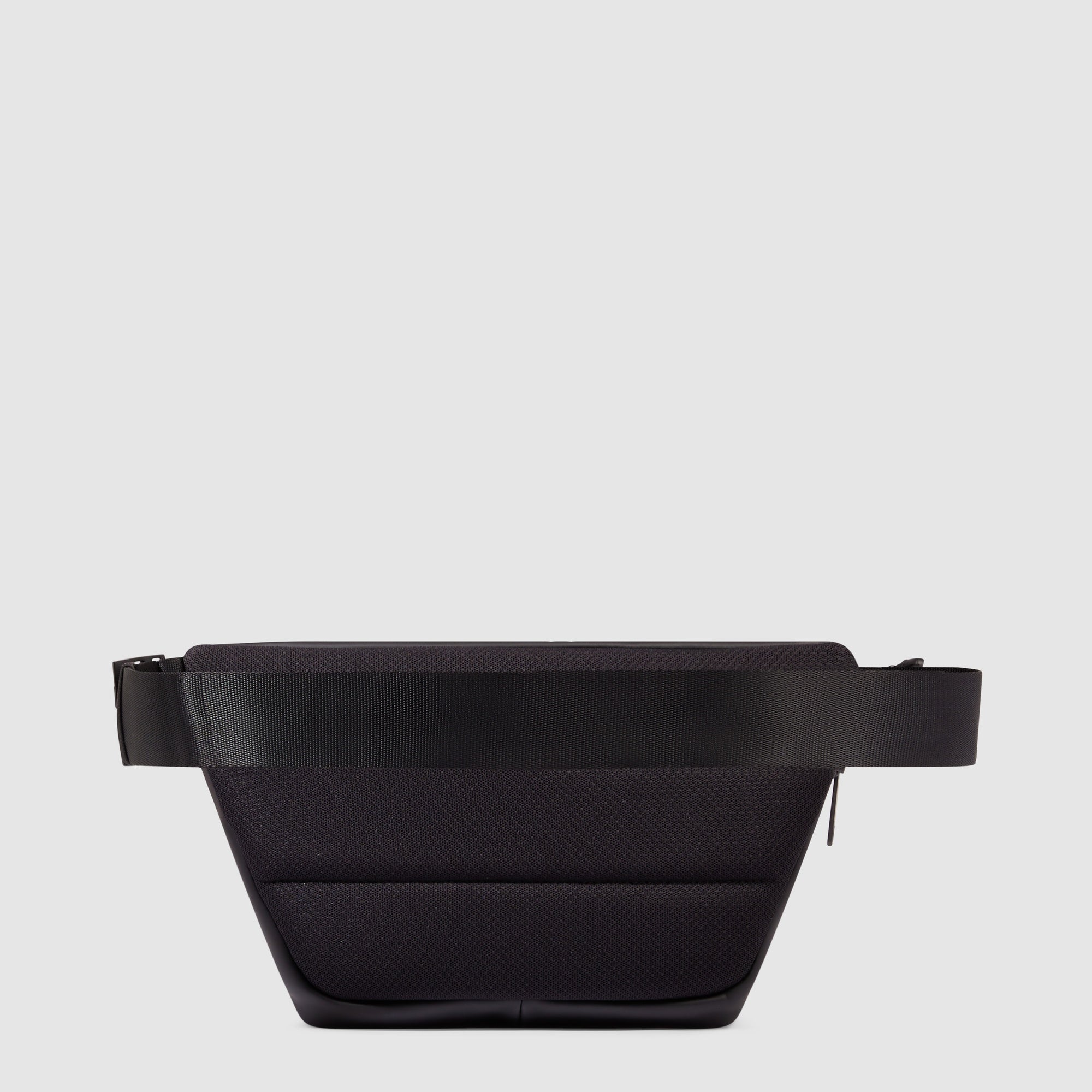 Water resistant waist bag