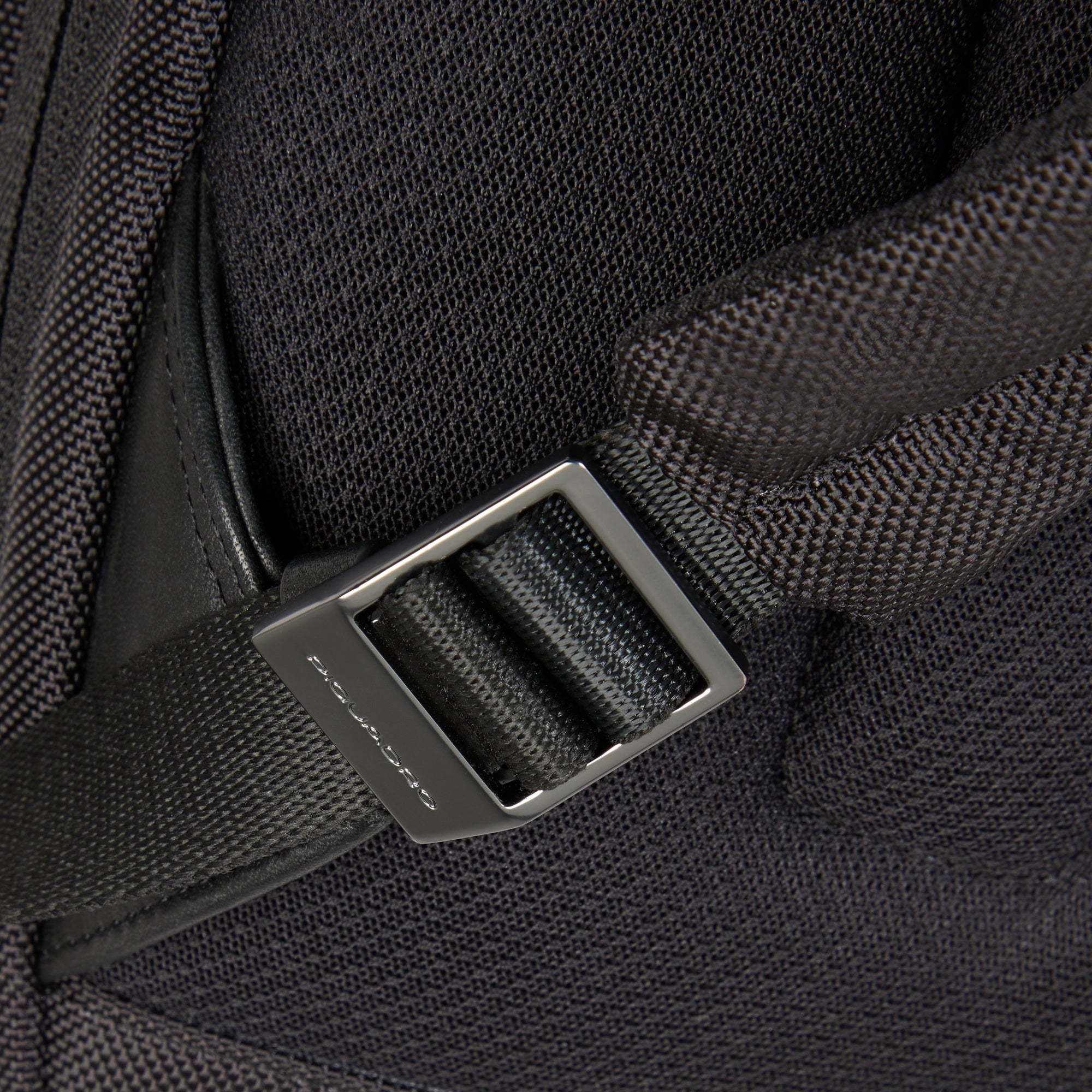 Expandable, travel laptop backpack 15,6"