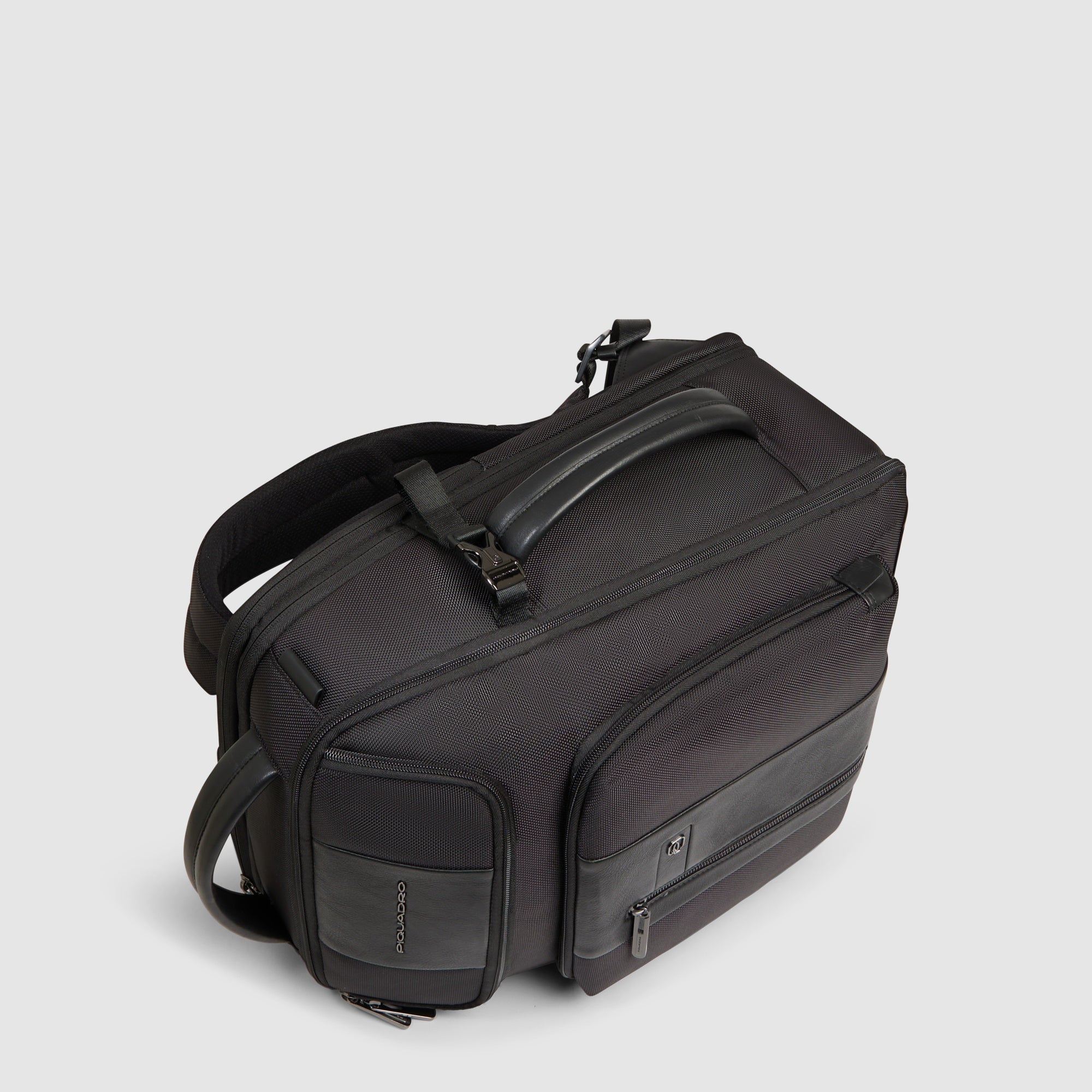 Expandable, travel laptop backpack 15,6"