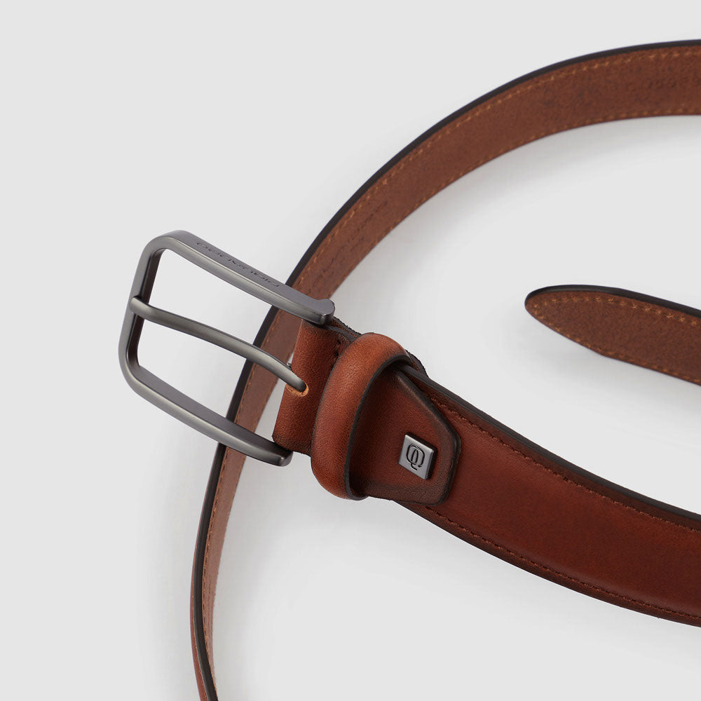 Men’s belt with prong buckle