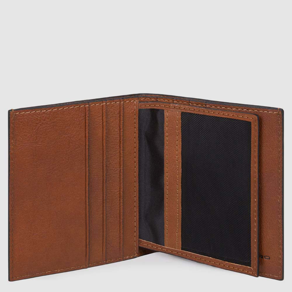 Leather men's credit card pouch
