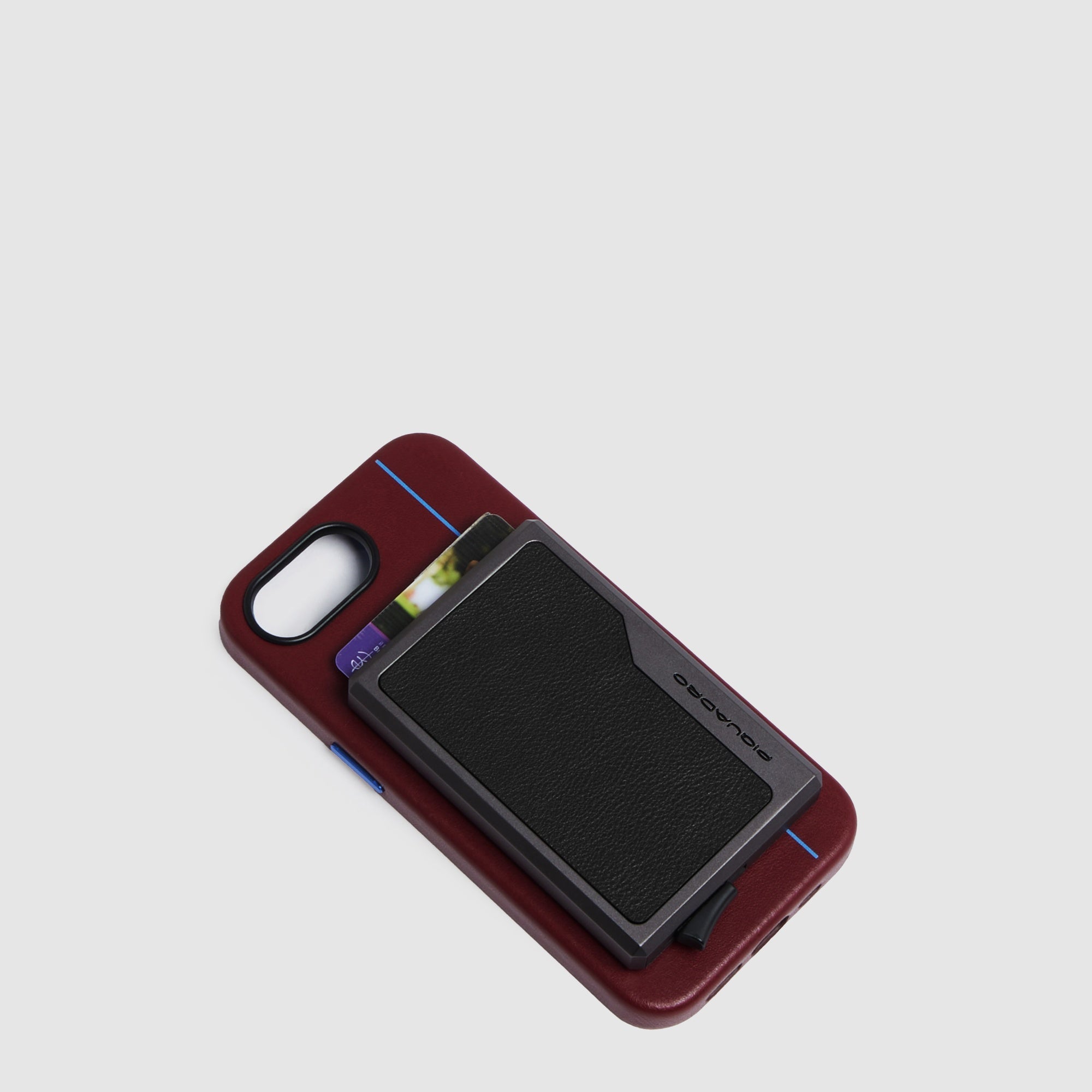 Portacarte di credito MagSafe in alluminio e pelle