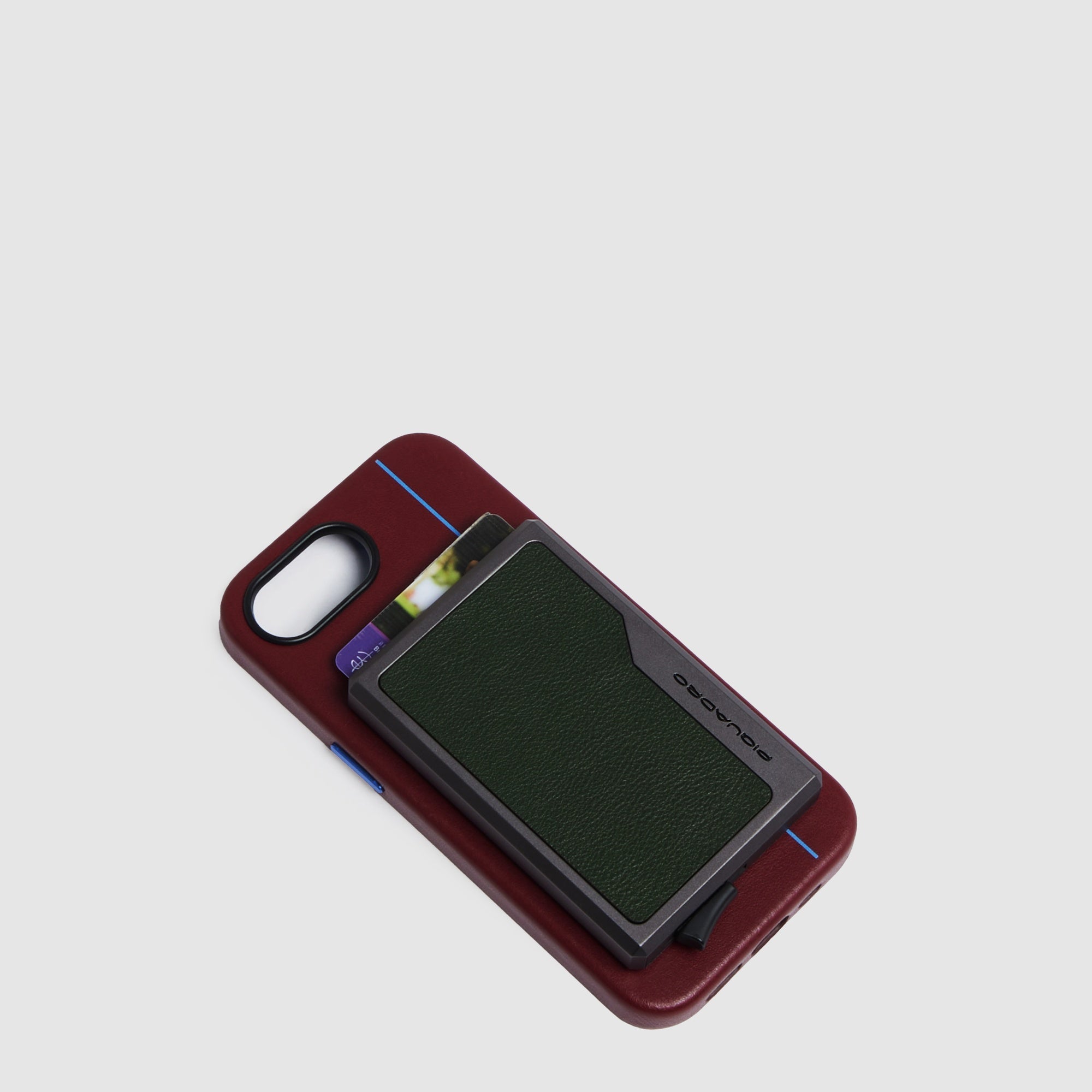 Portacarte di credito MagSafe in alluminio e pelle