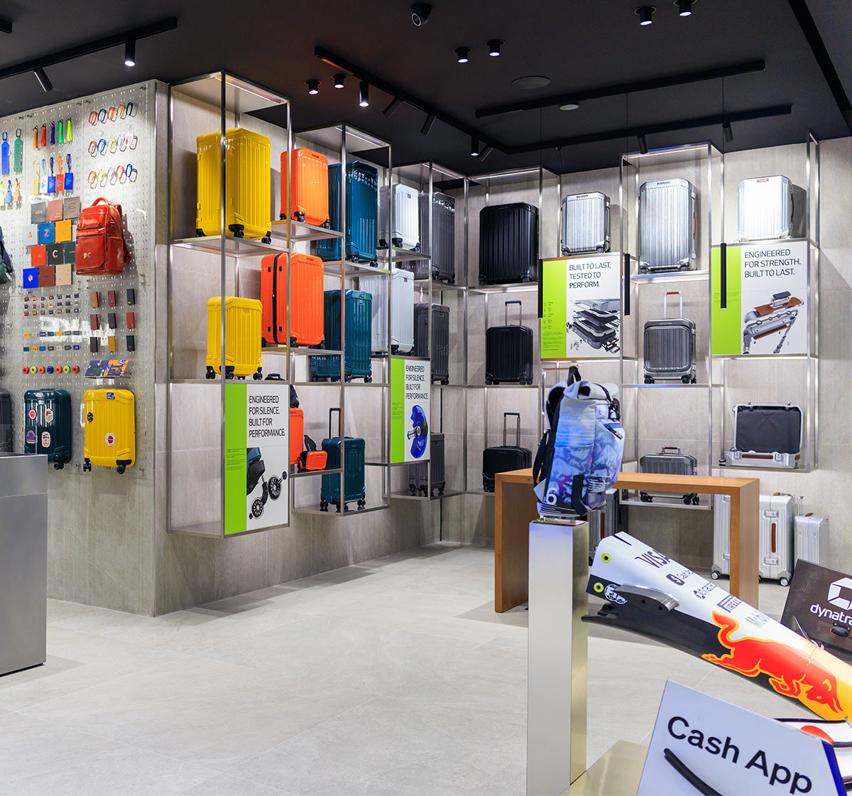 Piquadro Corso Matteotti Flagship Store interiors