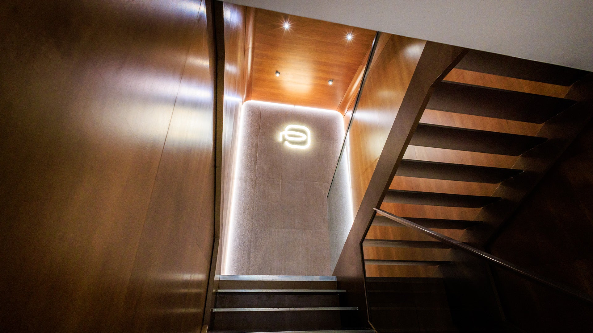 Inside Piquadro Corso Matteotti Flagship Store