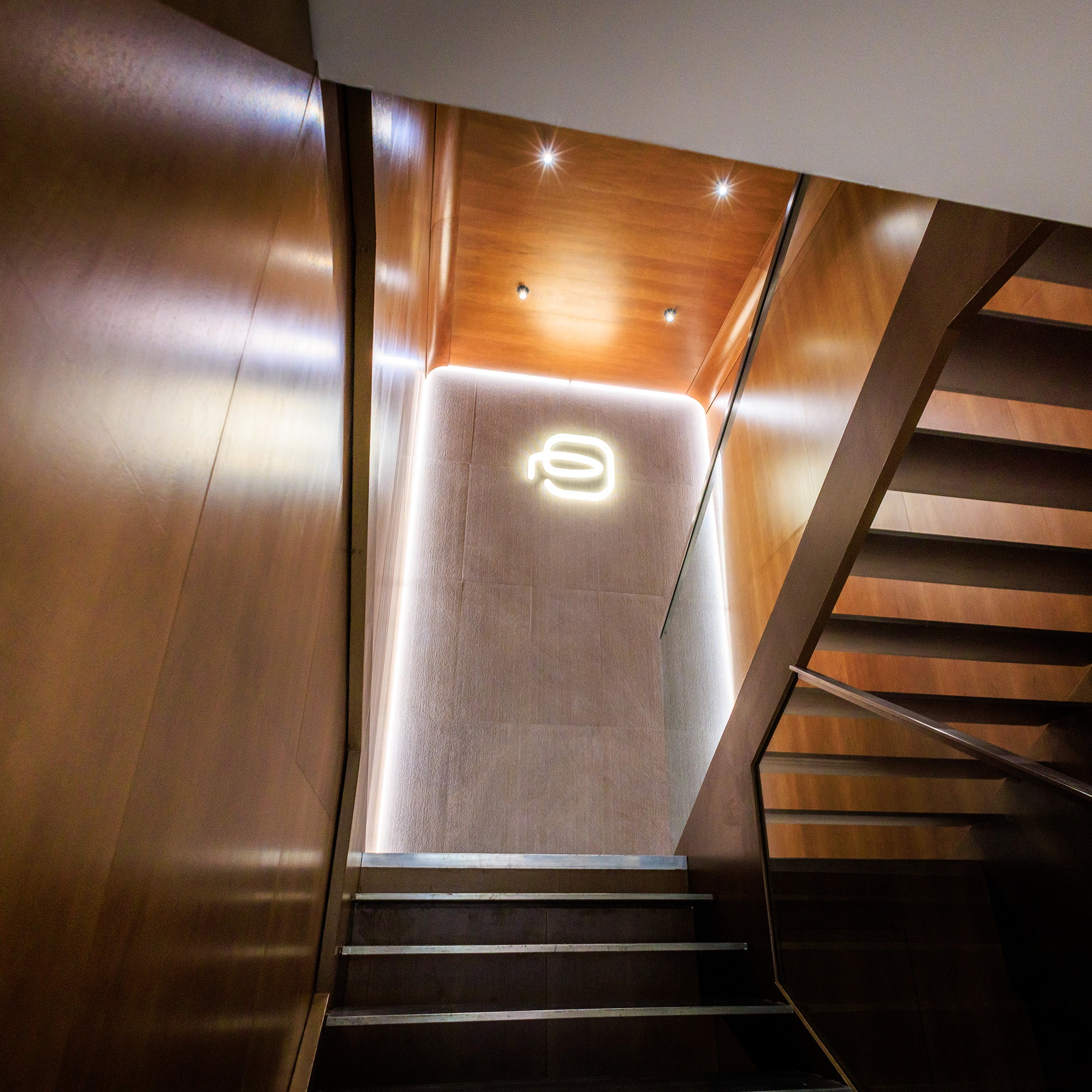 Inside Piquadro Corso Matteotti Flagship Store