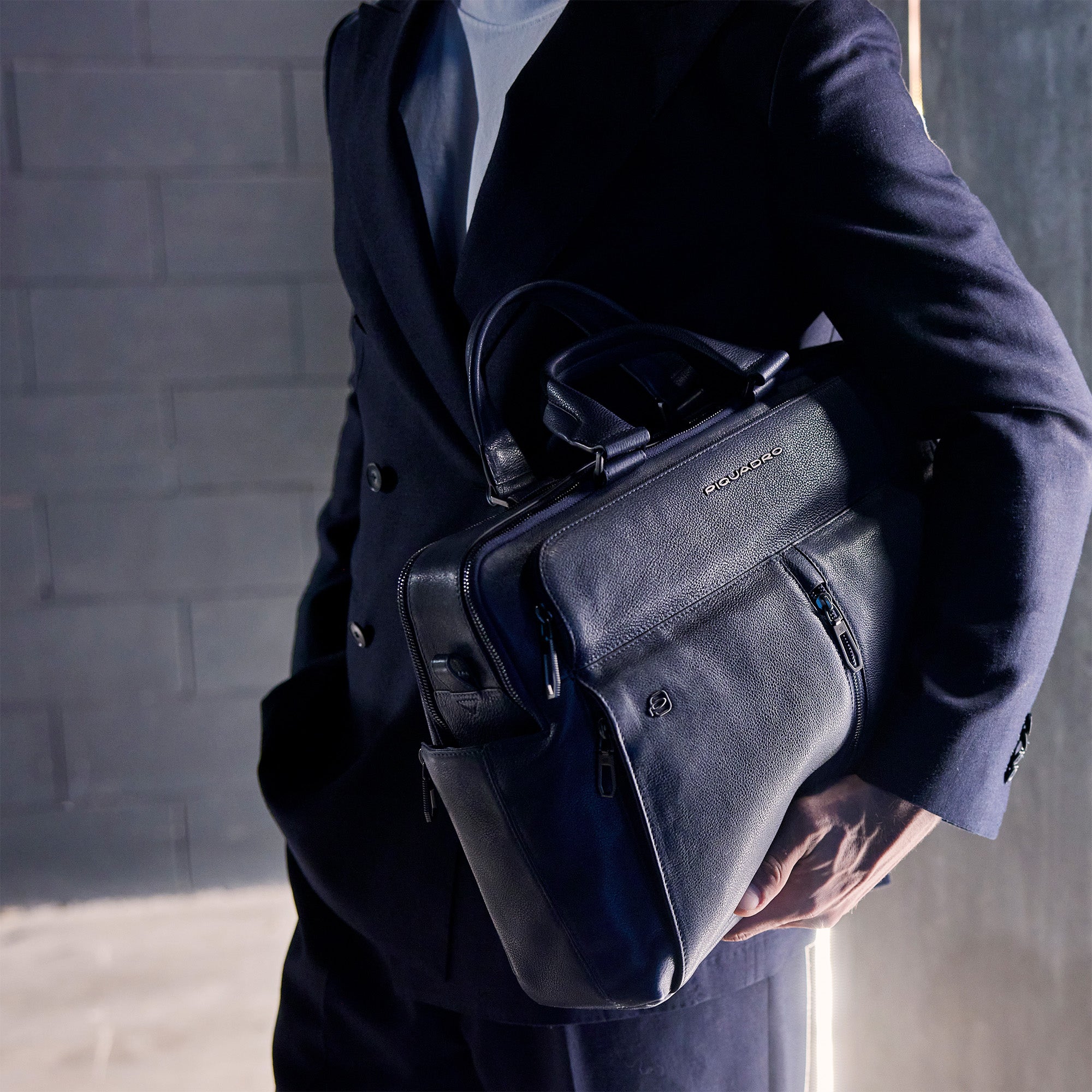 One handle Leather briefcases
